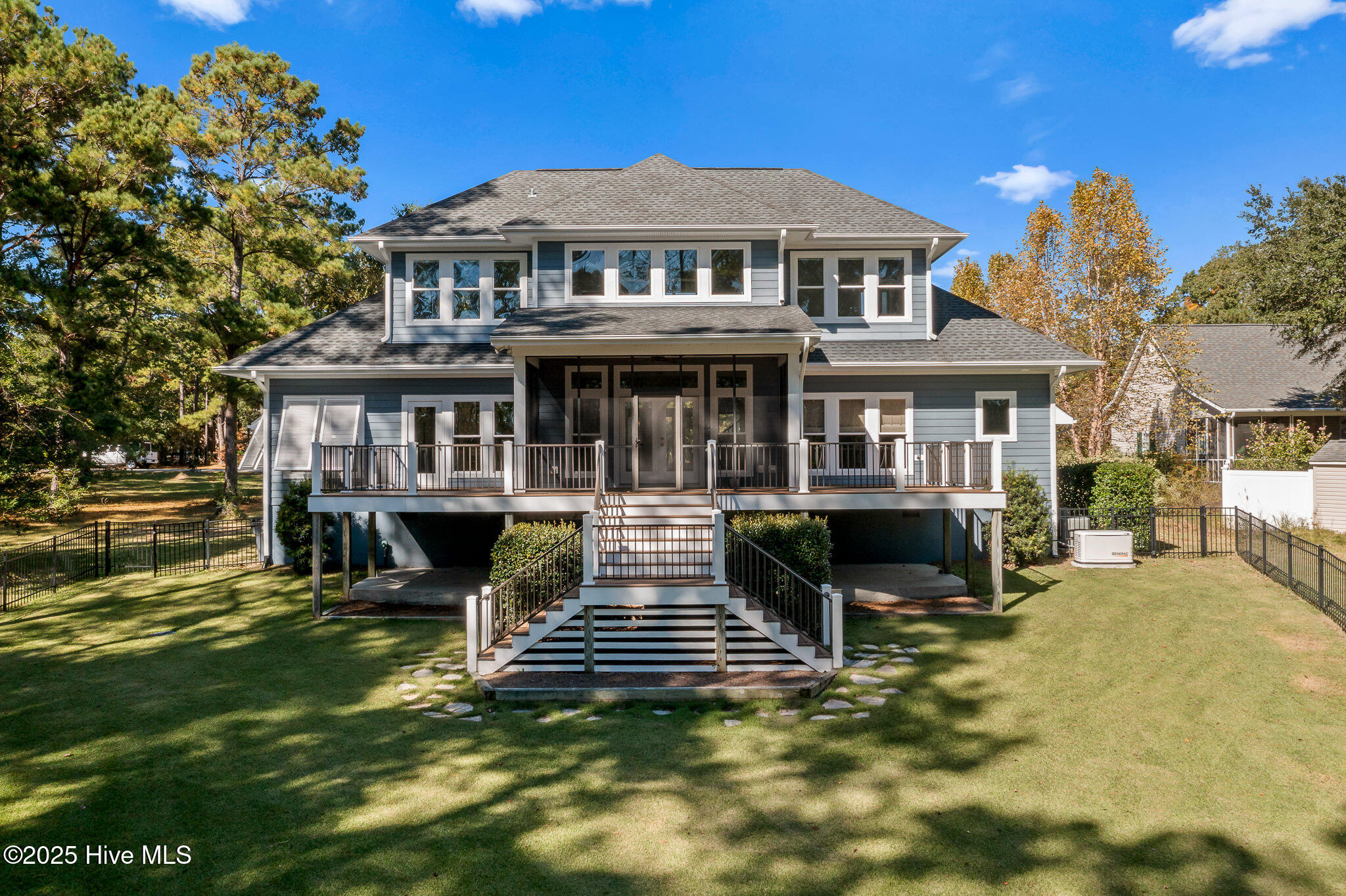 100540412 | Photo 65