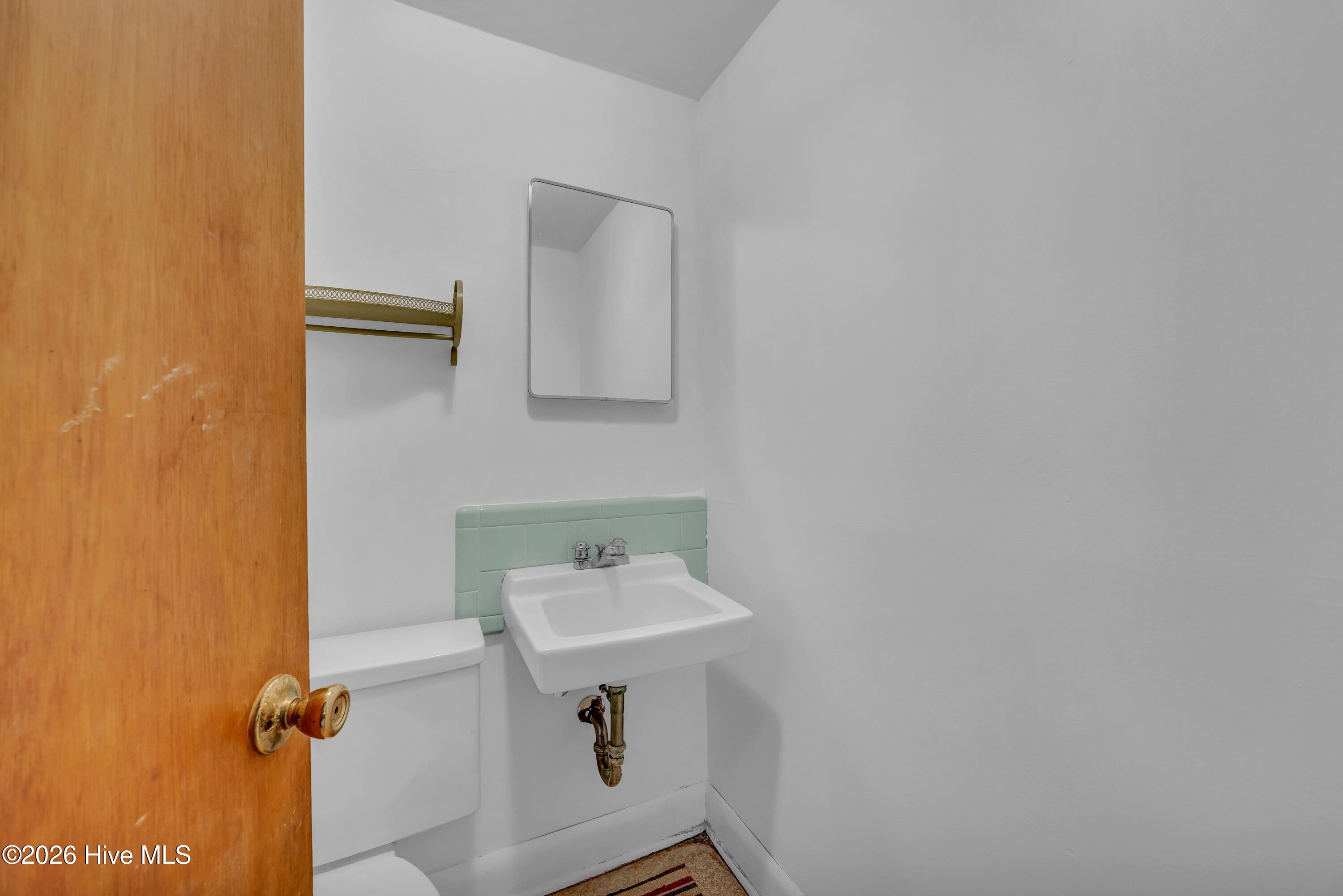 100560709 | Photo 14