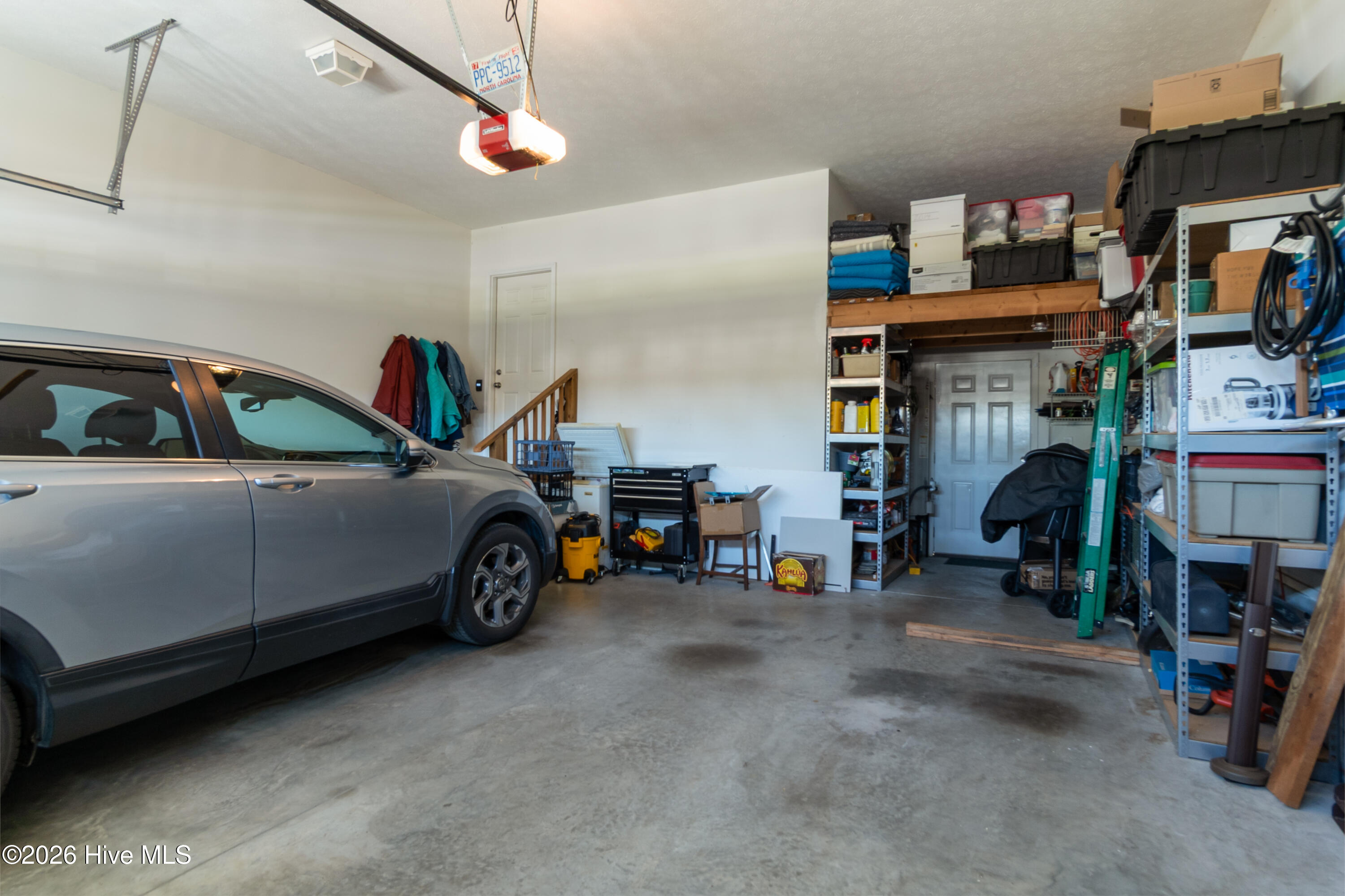 100569797 | Photo 42