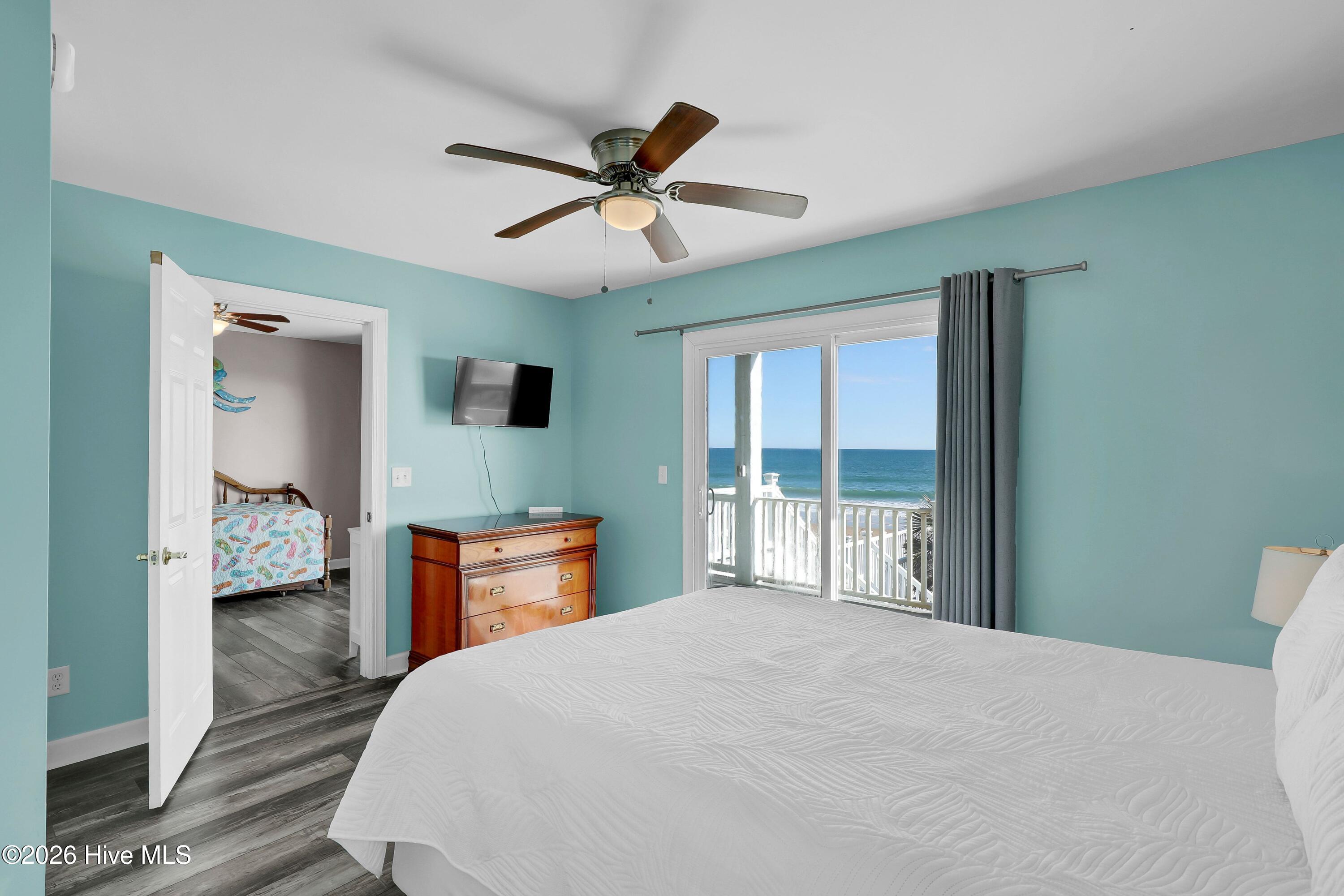 100554620 | Photo 33