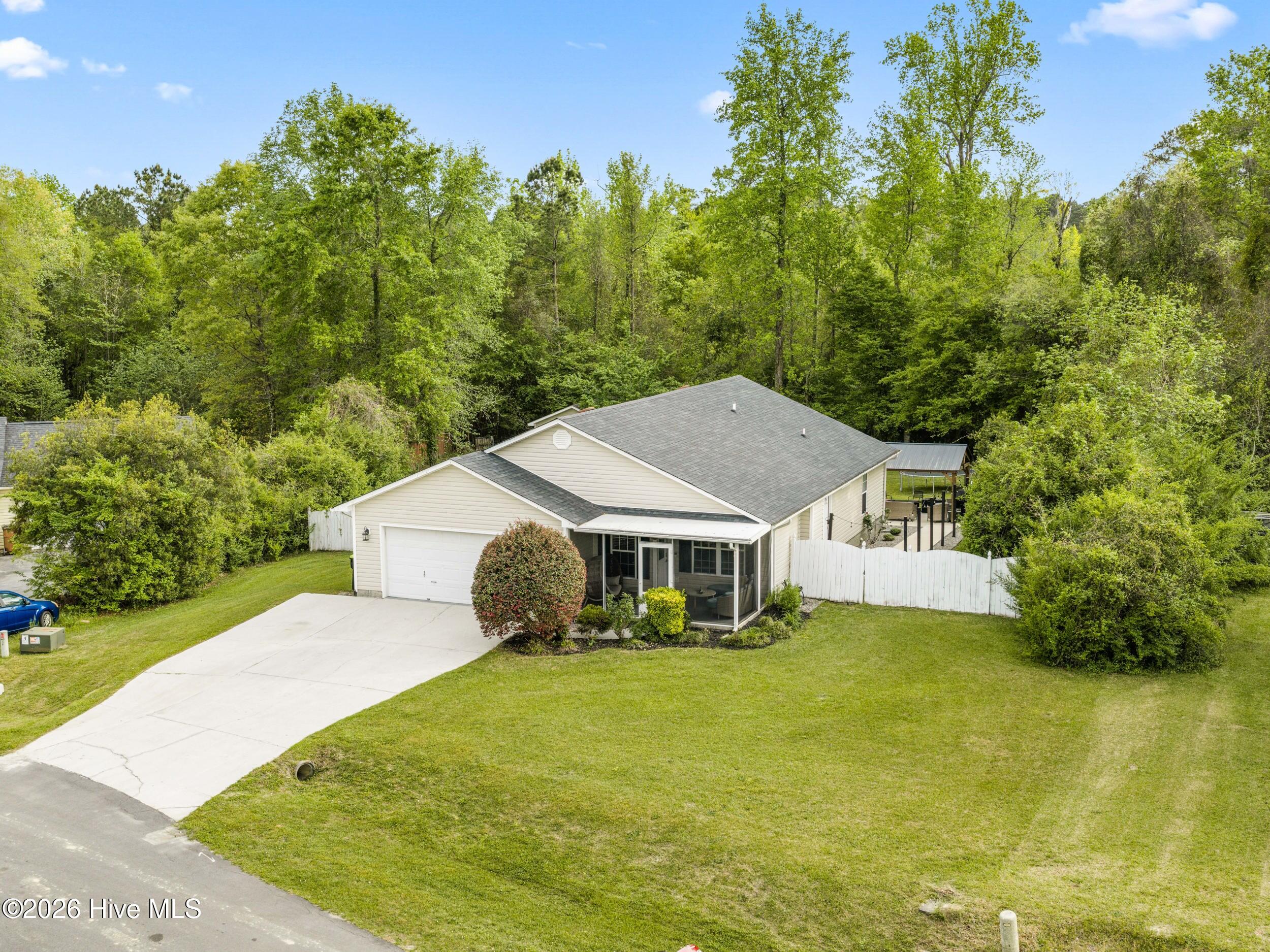 100567636 | Photo 45