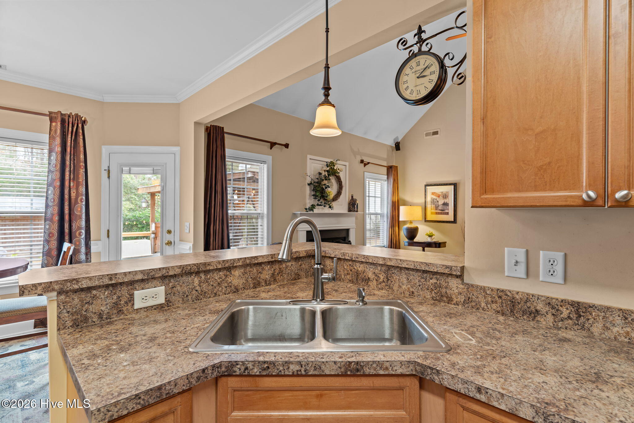 100556977 | Photo 31