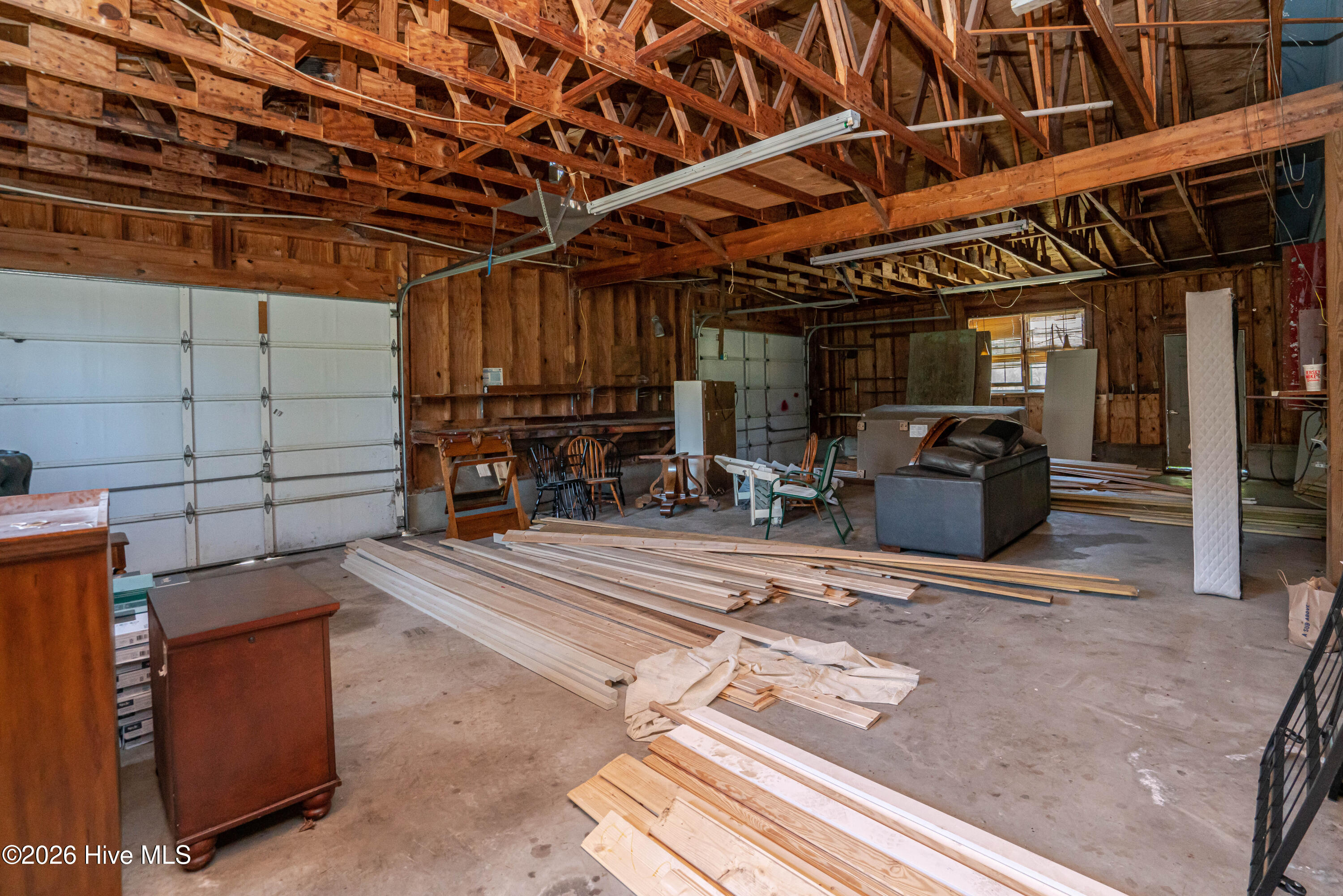 100567372 | Photo 80