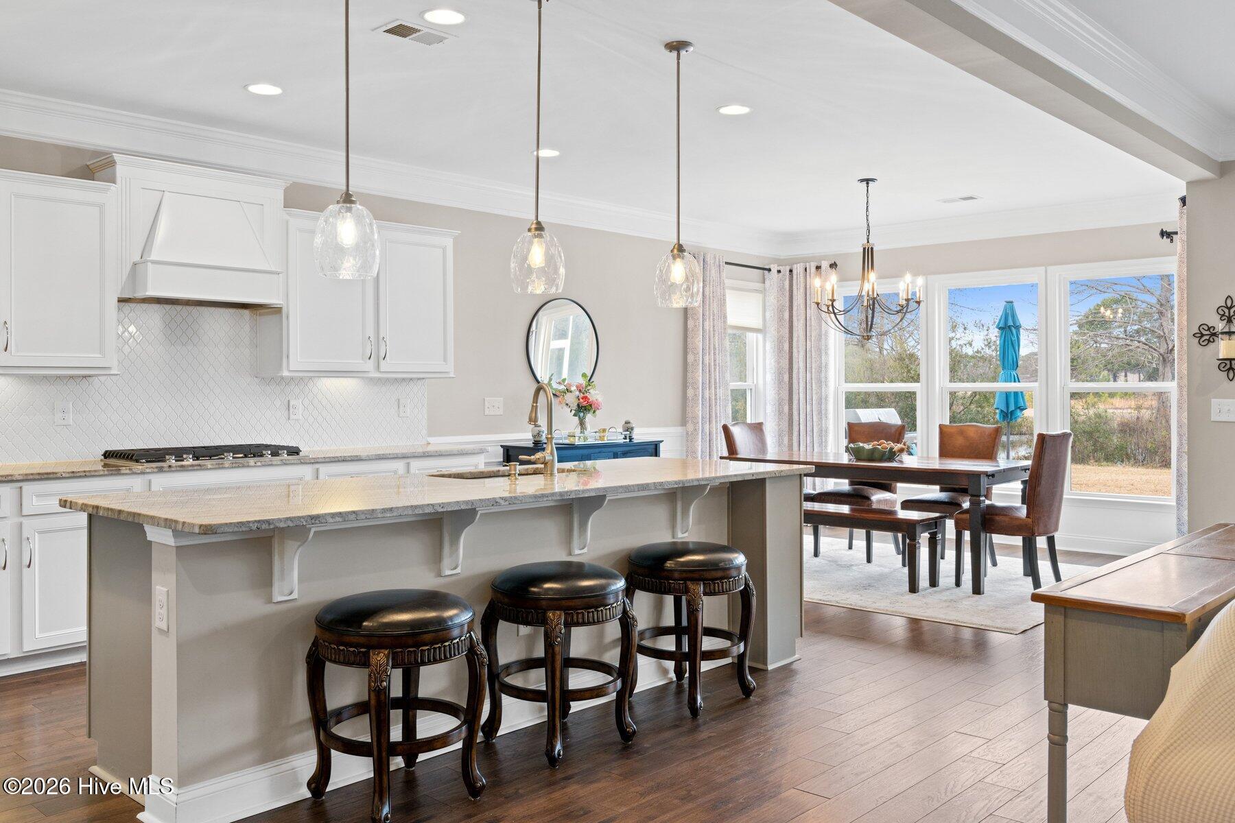 100551985 | Photo 15