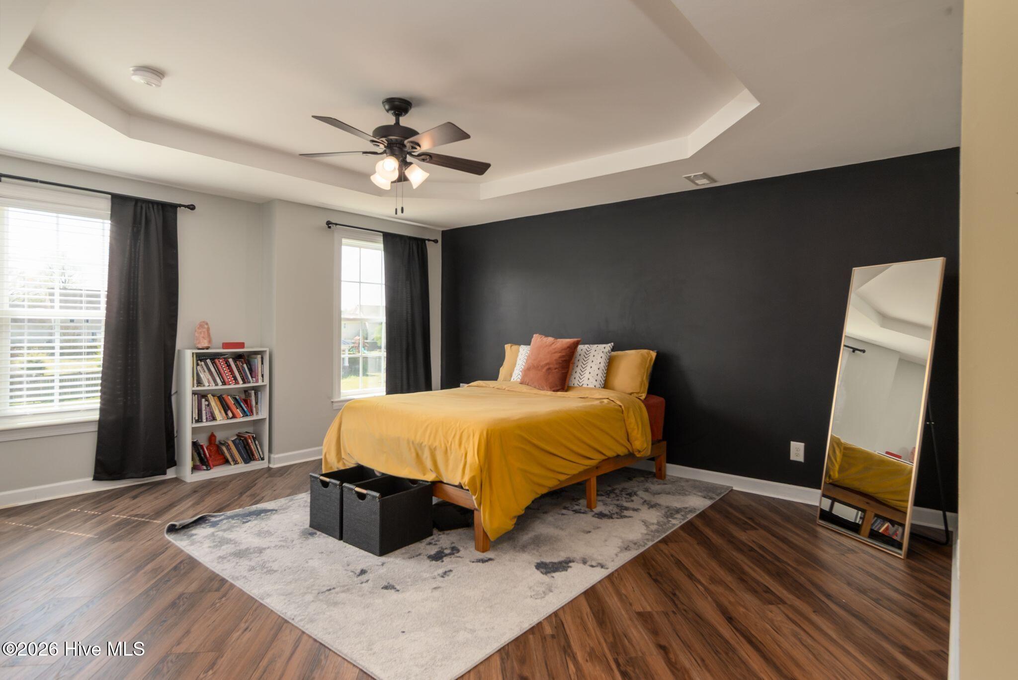 100565163 | Photo 23