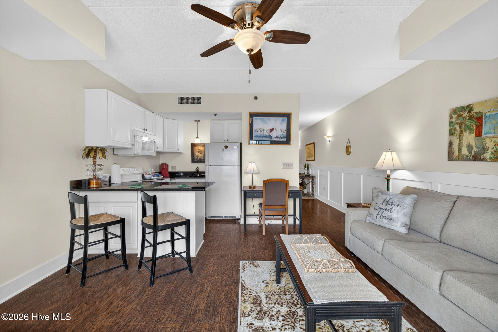100571921 | Photo 9