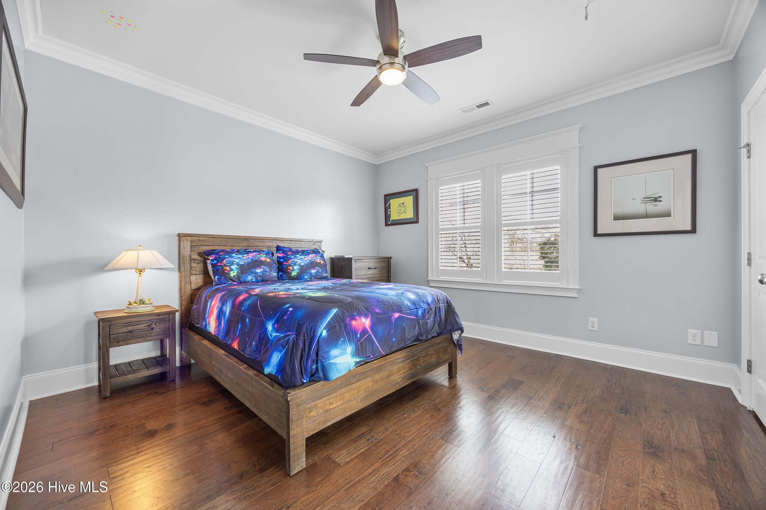 100549374 | Photo 43