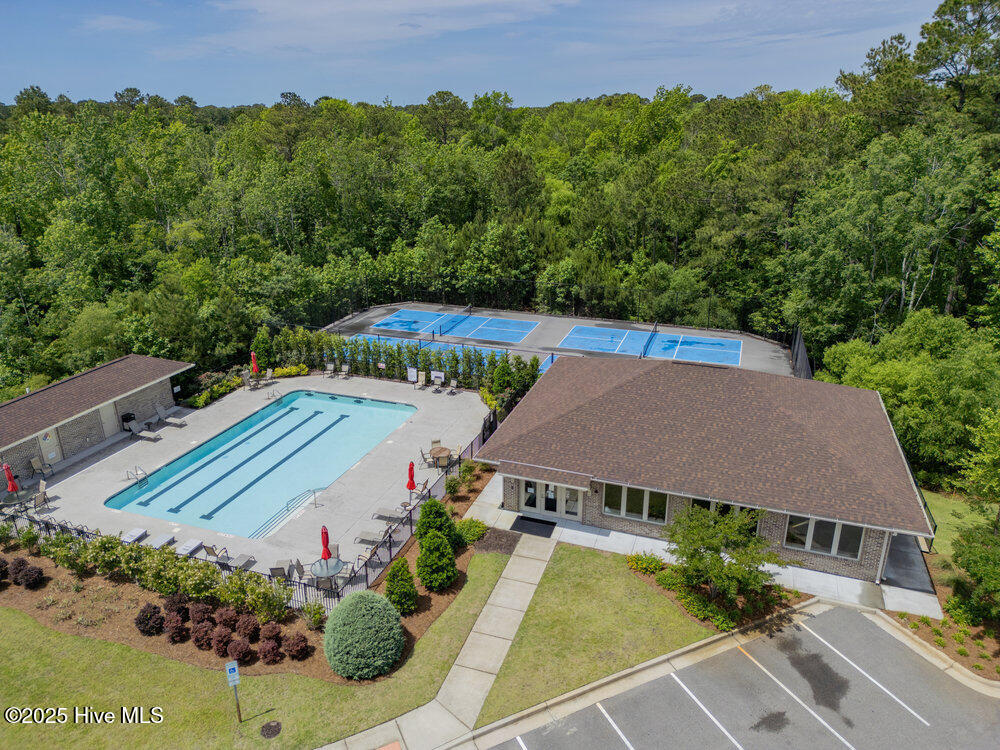 100507086 | Photo 32