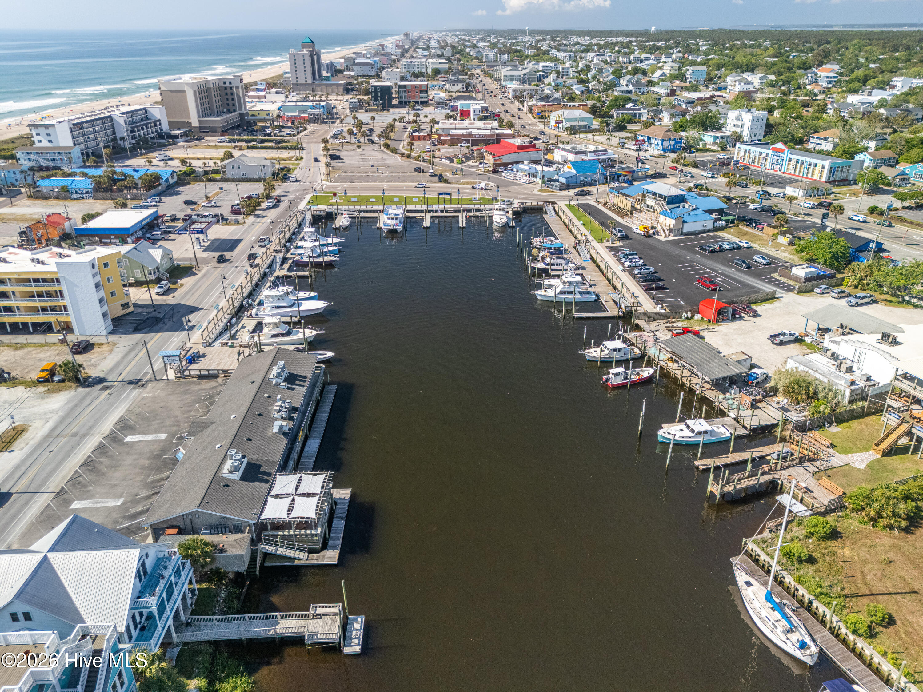 100566755 | Photo 81