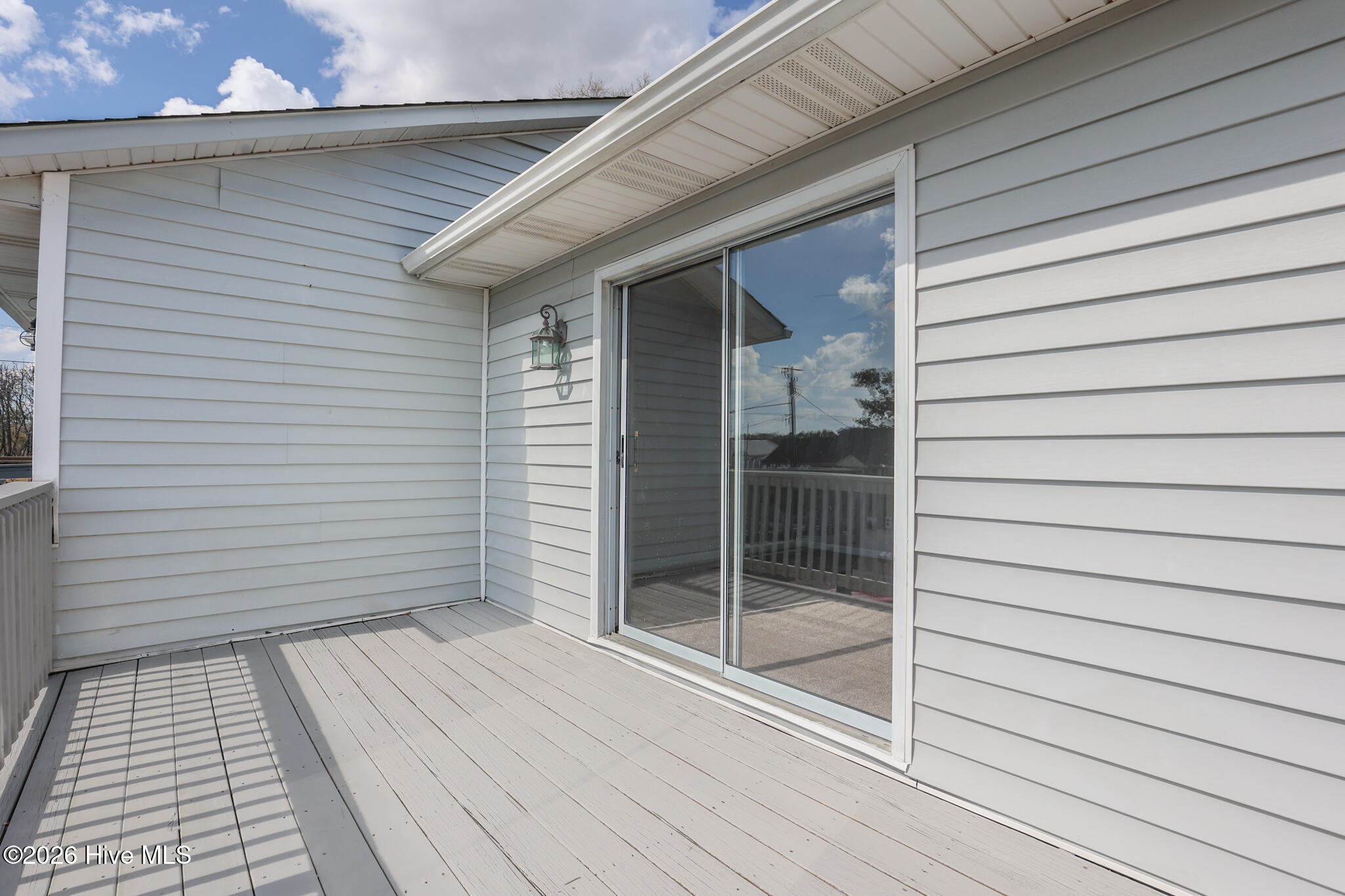 100559249 | Photo 19