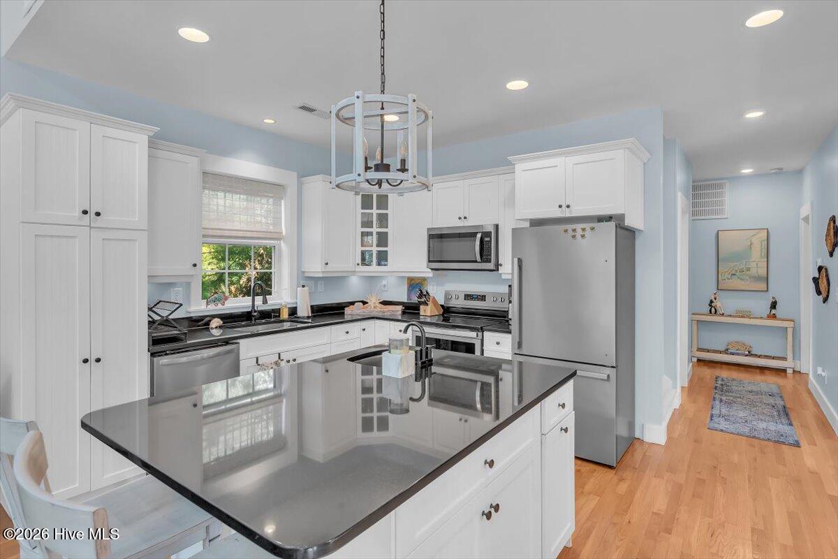 100553407 | Photo 12