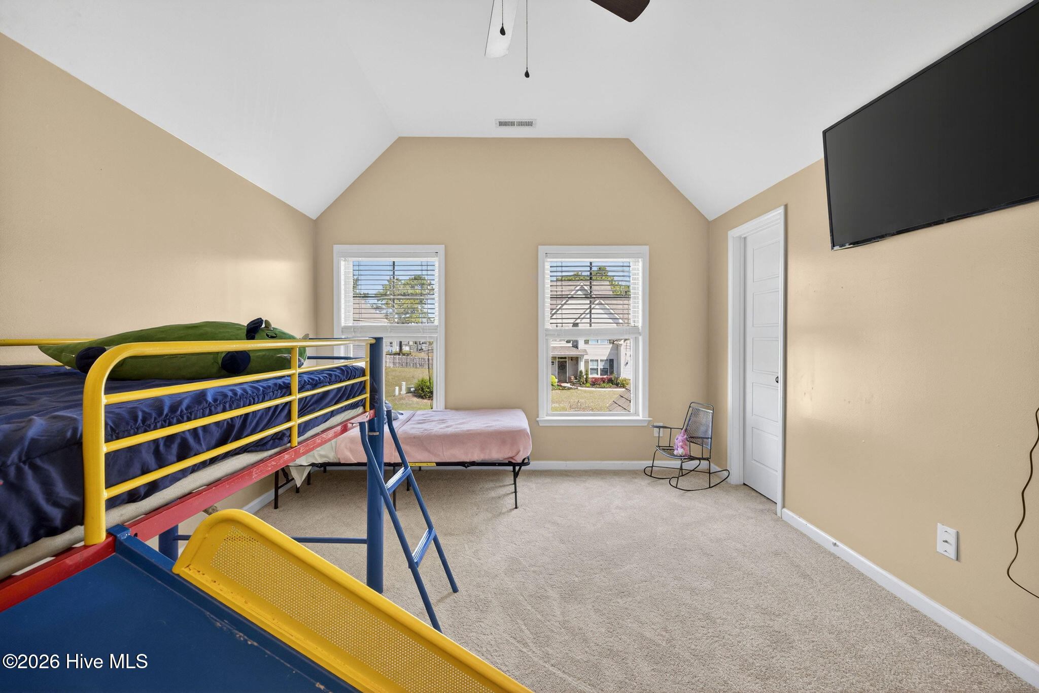 100568620 | Photo 30