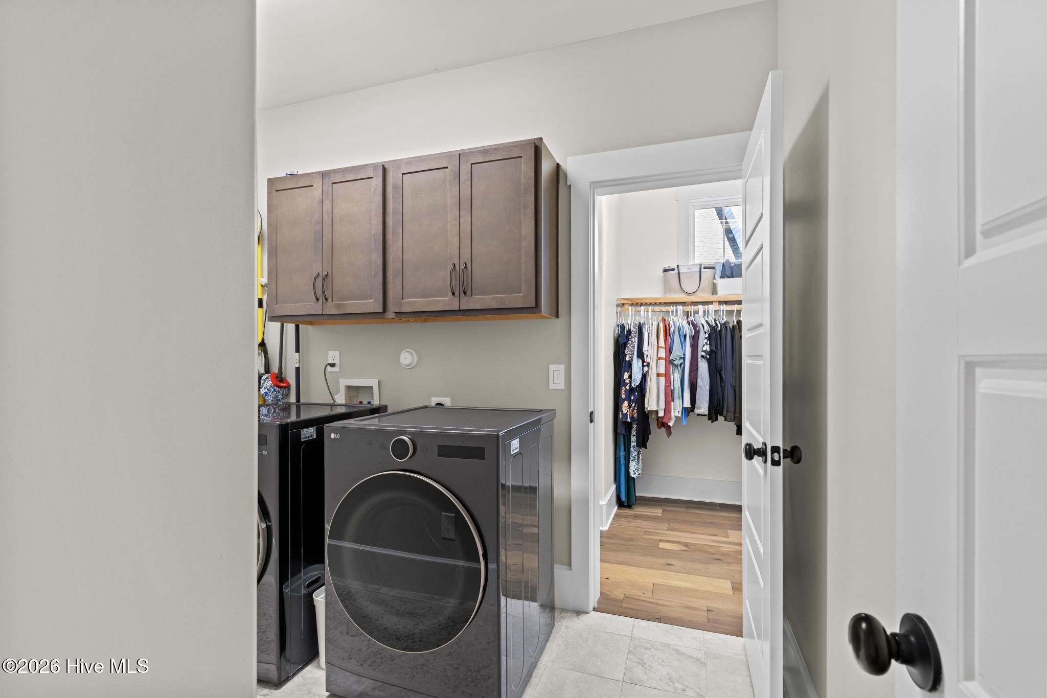 100561204 | Photo 44