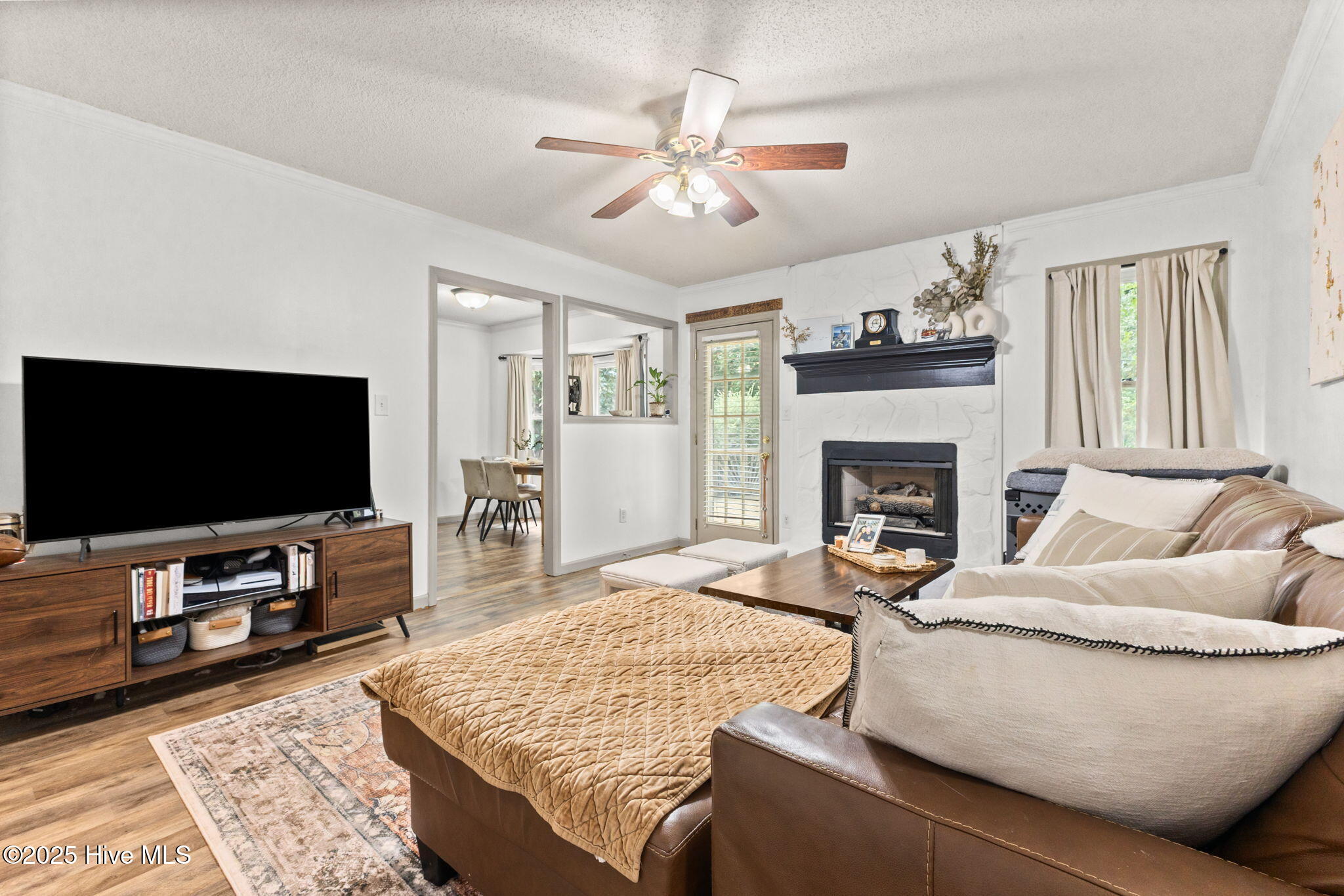 14-web-or-mls-AZ3A9384