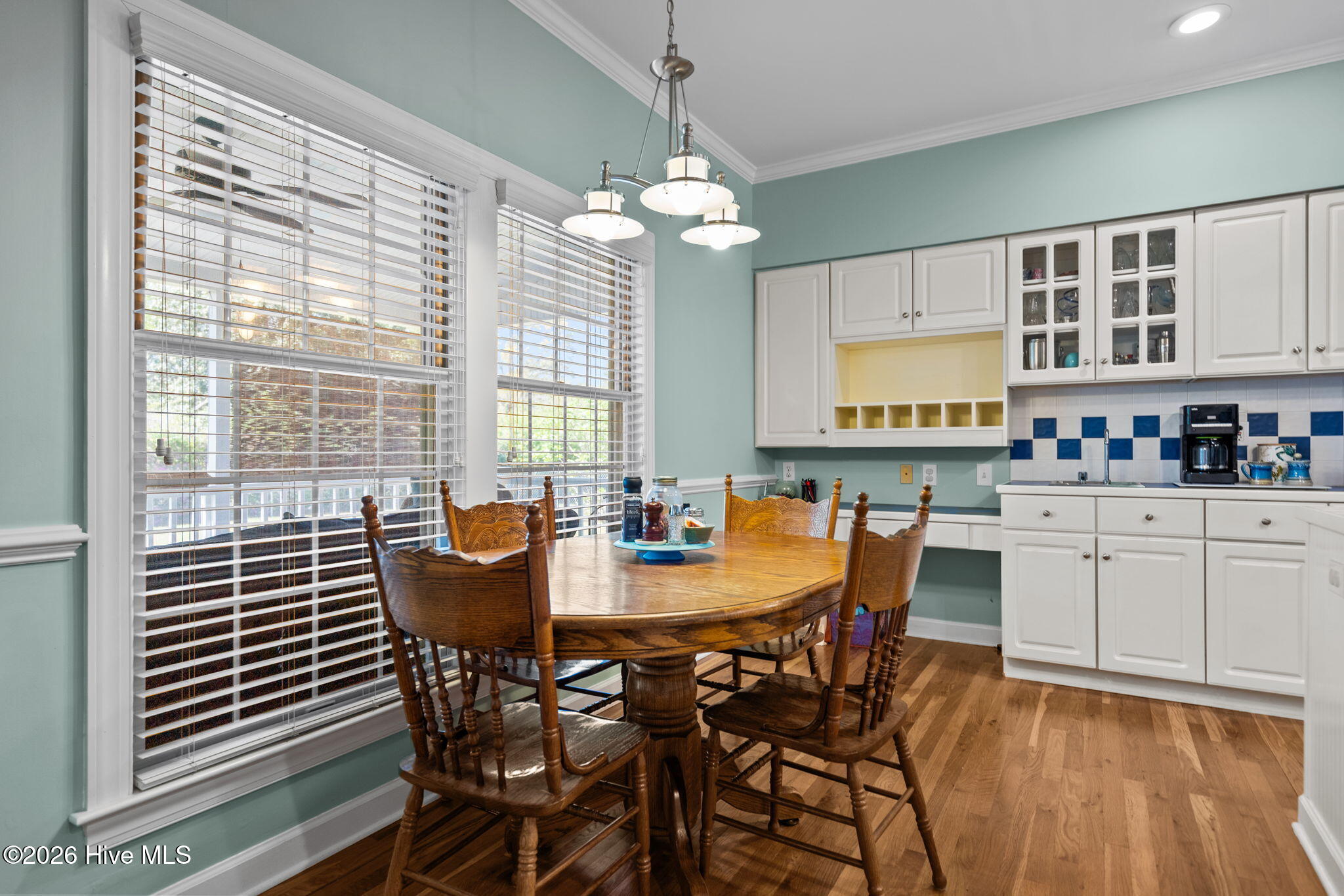 100564345 | Photo 17