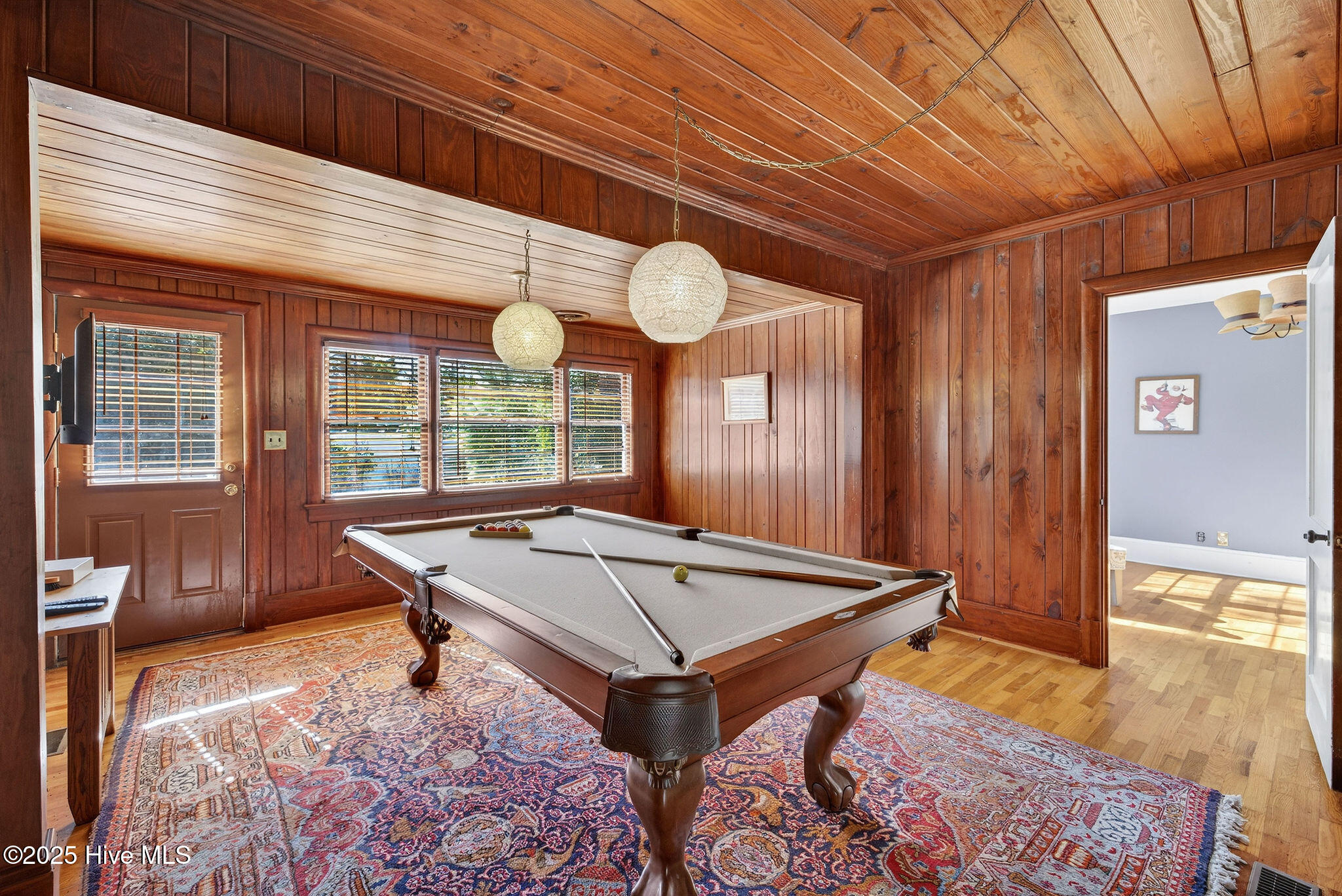 100539754 | Photo 18