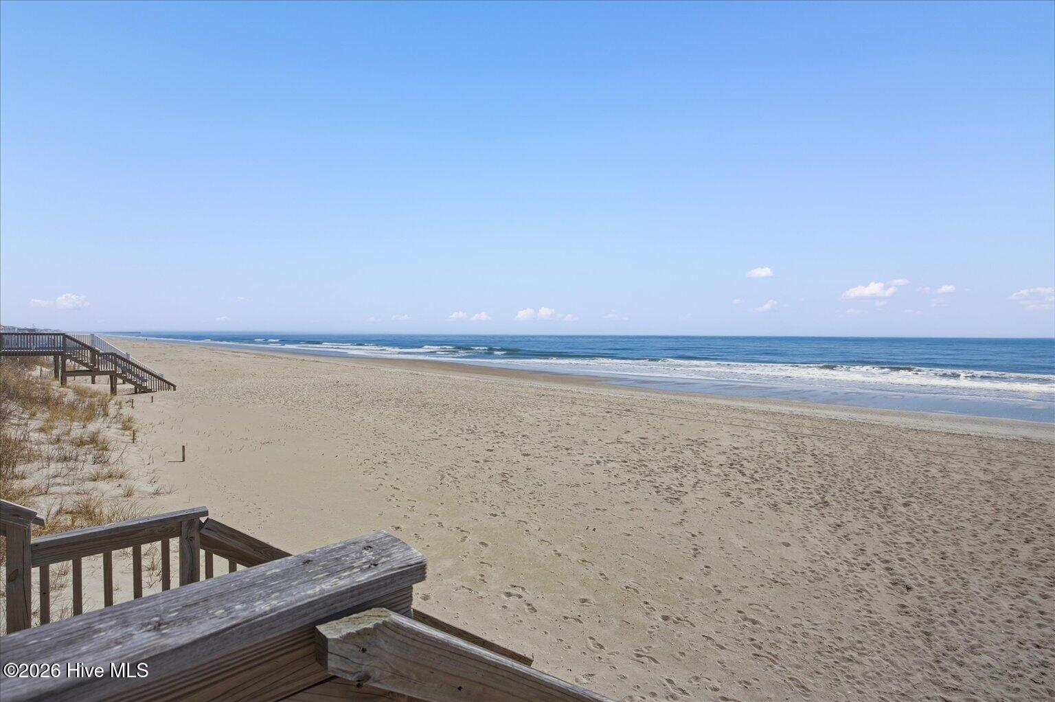 100558776 | Photo 49