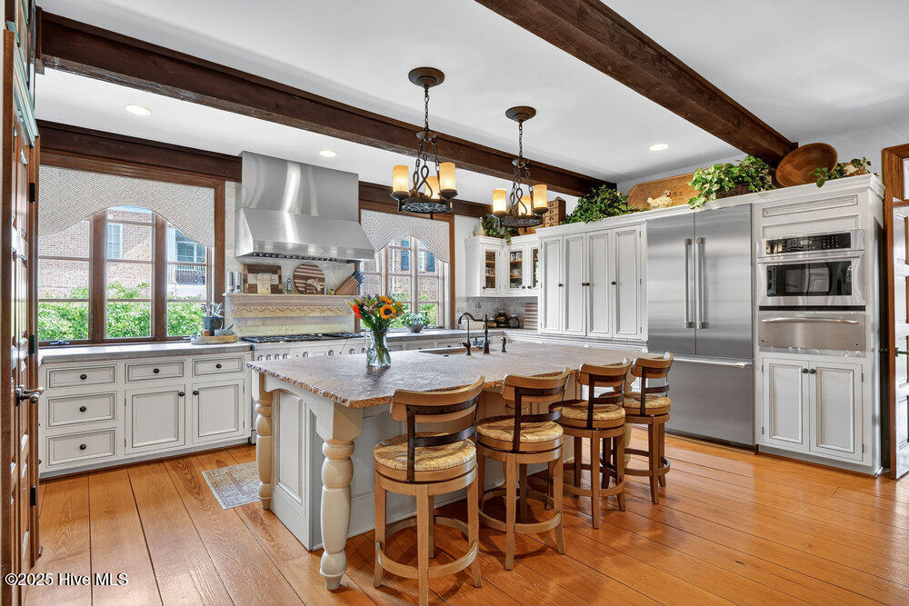 100560338 | Photo 40