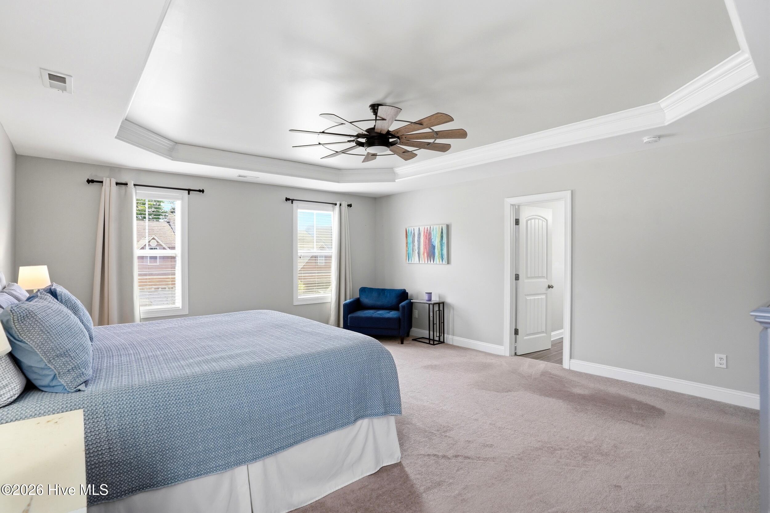 100570216 | Photo 21