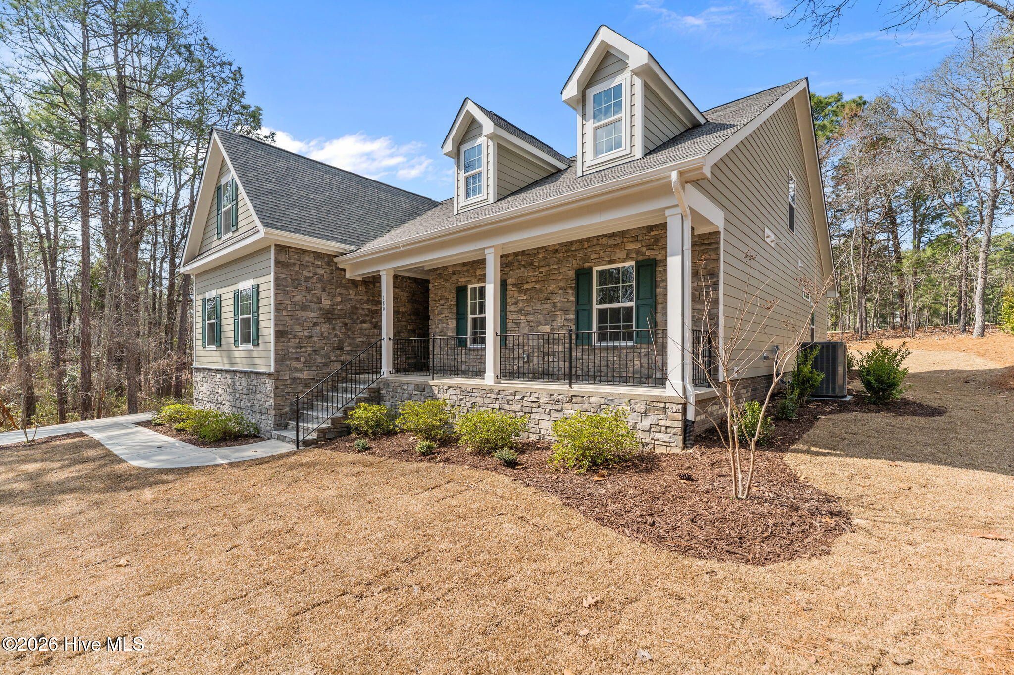 180 Longleaf Drive