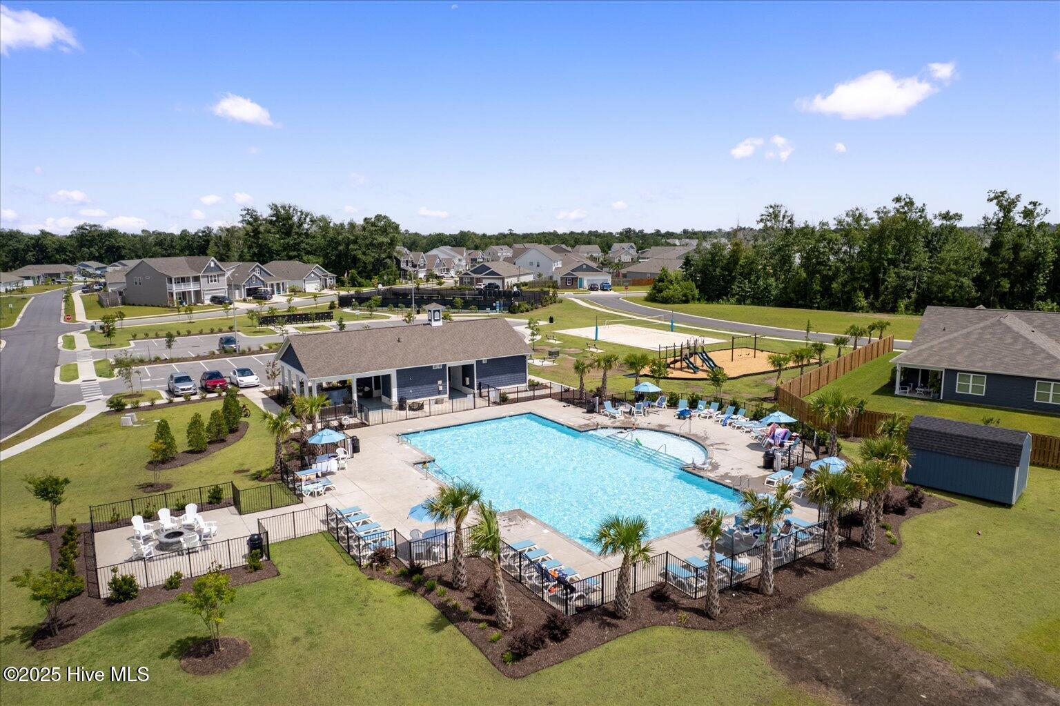 100518788 | Photo 46