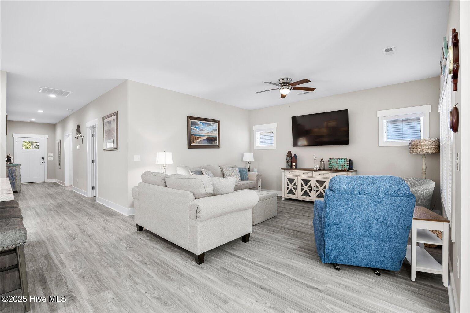 100528541 | Photo 30