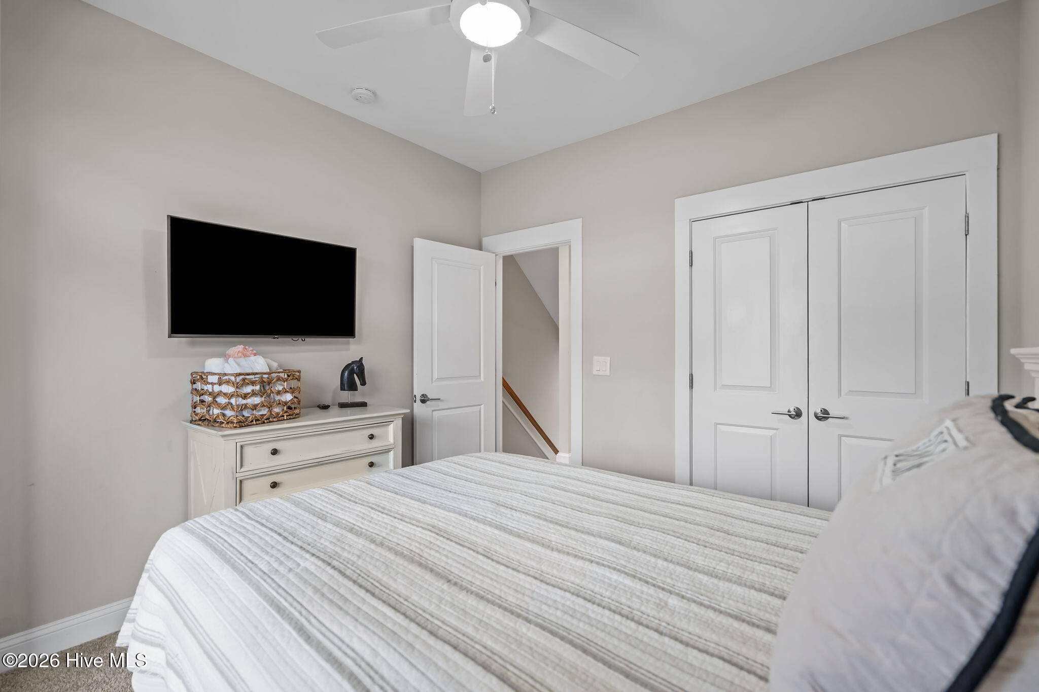 100553388 | Photo 15