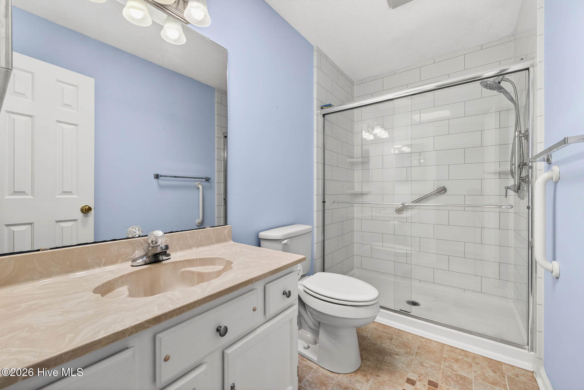 100569614 | Photo 24