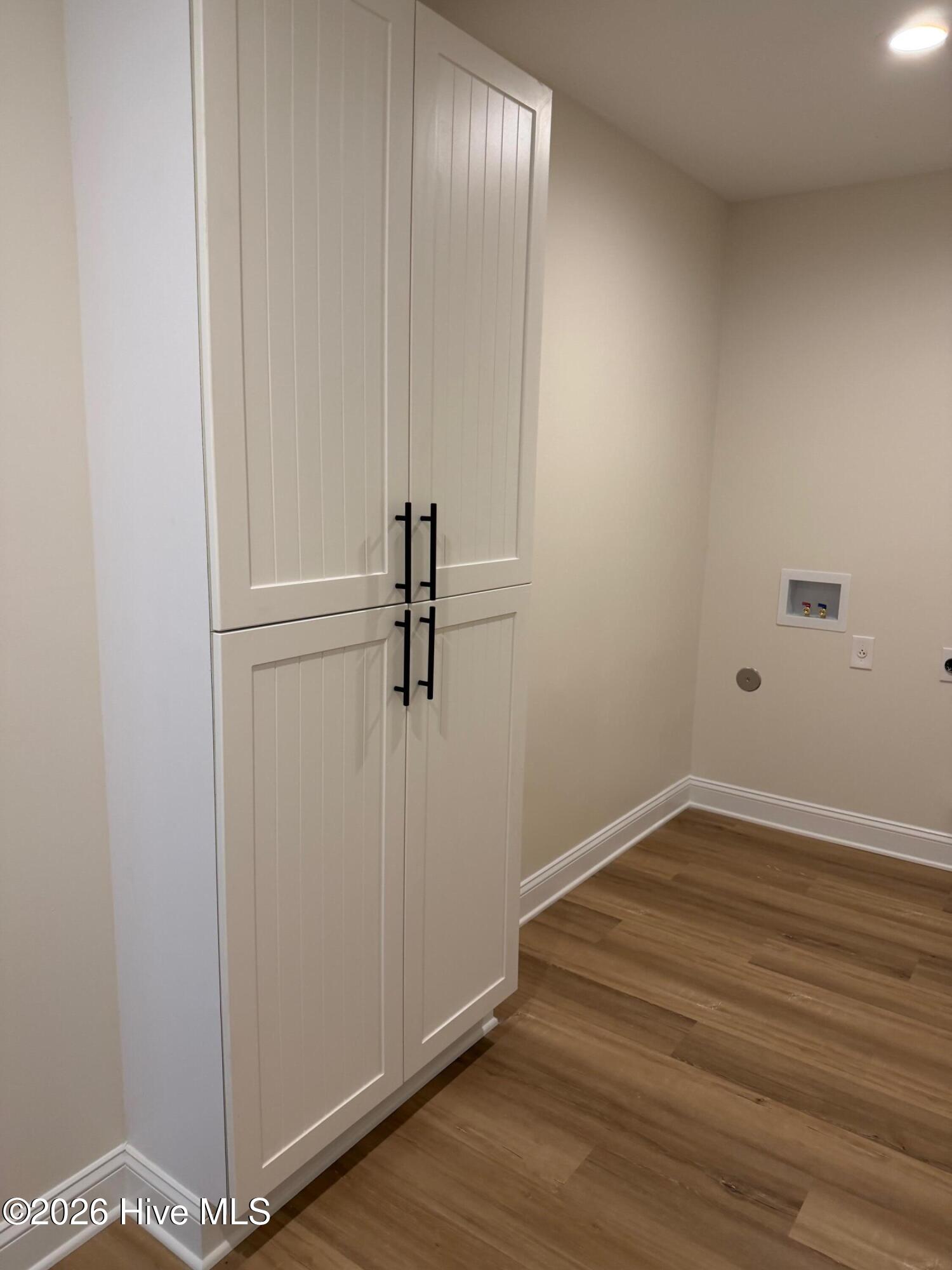 100568177 | Photo 22