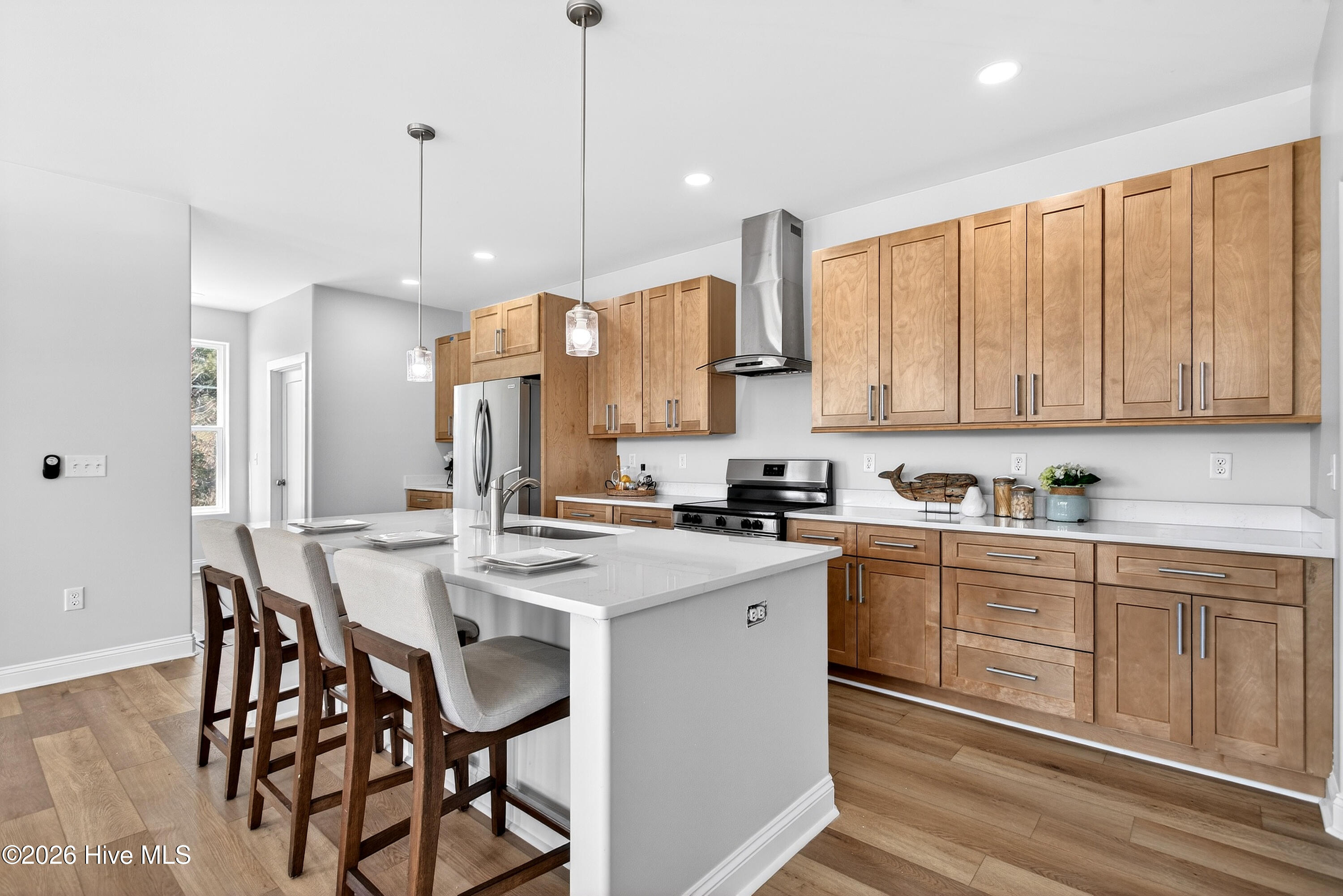 100559687 | Photo 12