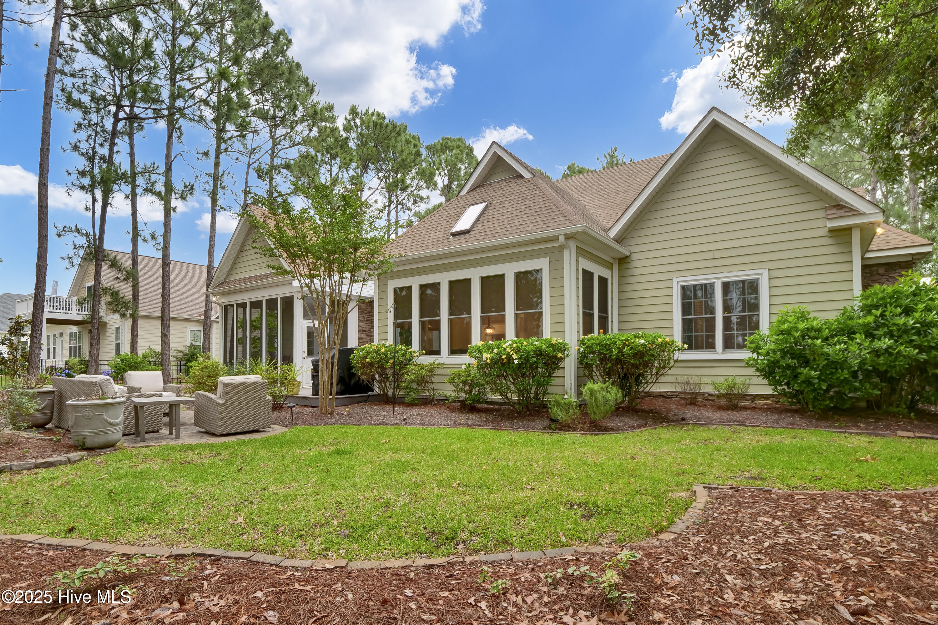 100511674 | Photo 46