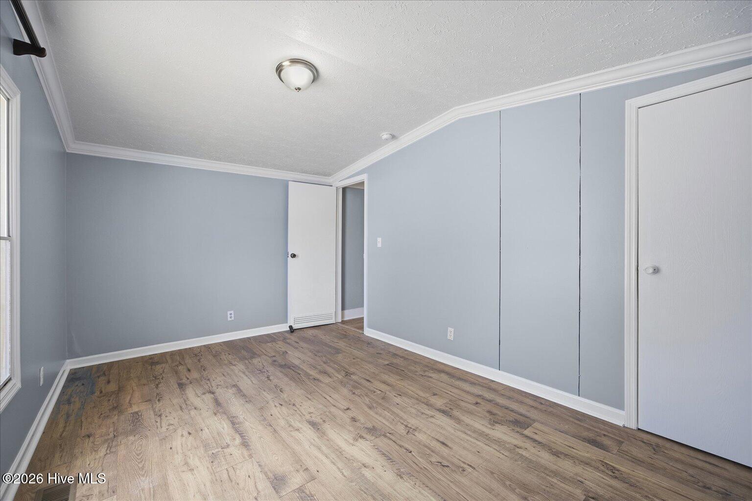 100565054 | Photo 59