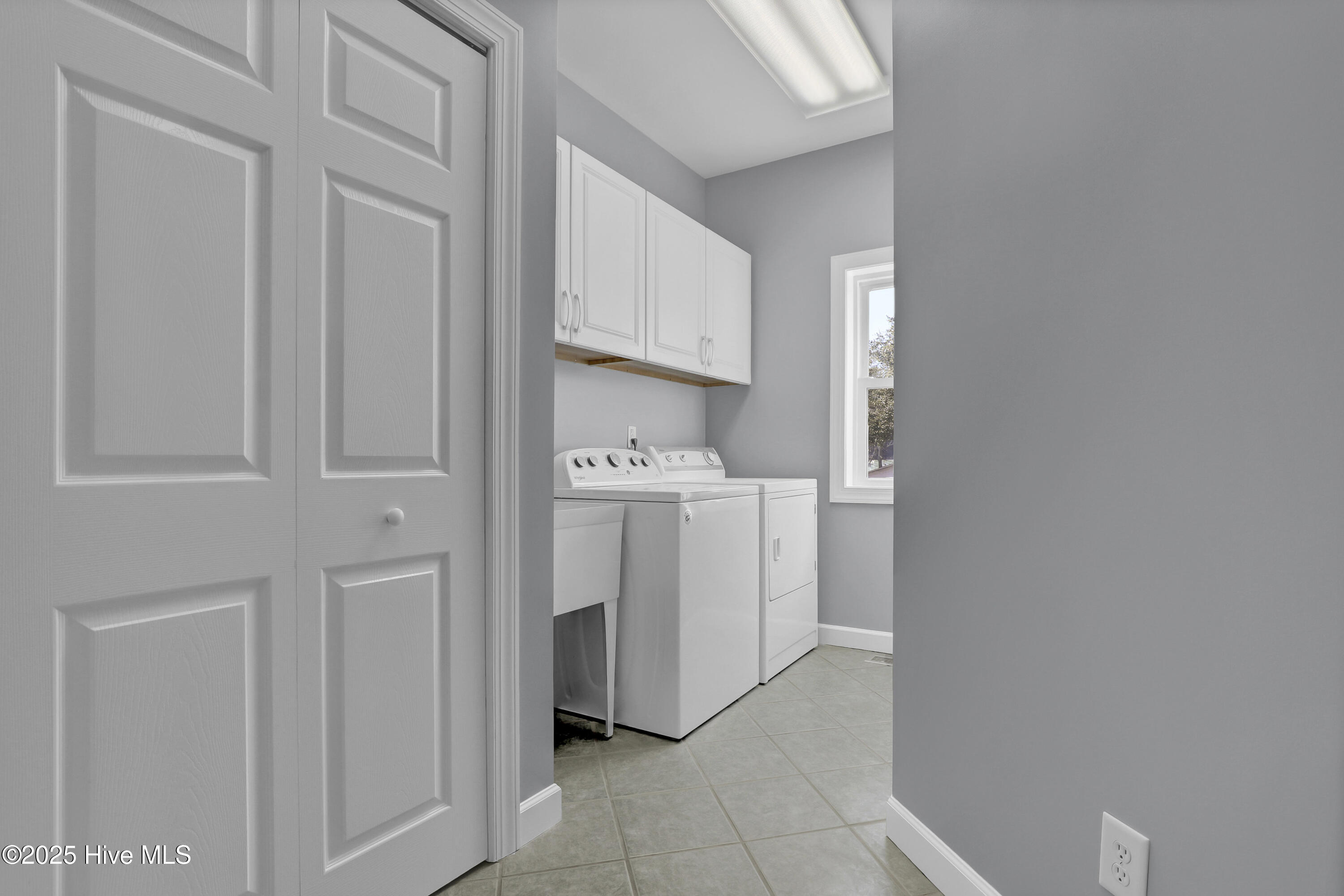 100527440 | Photo 26