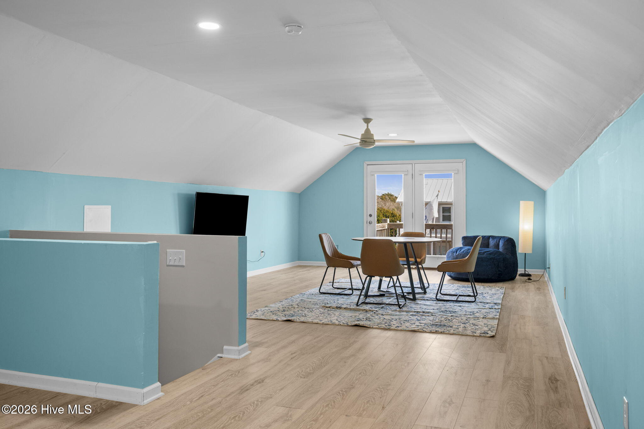 100550759 | Photo 29