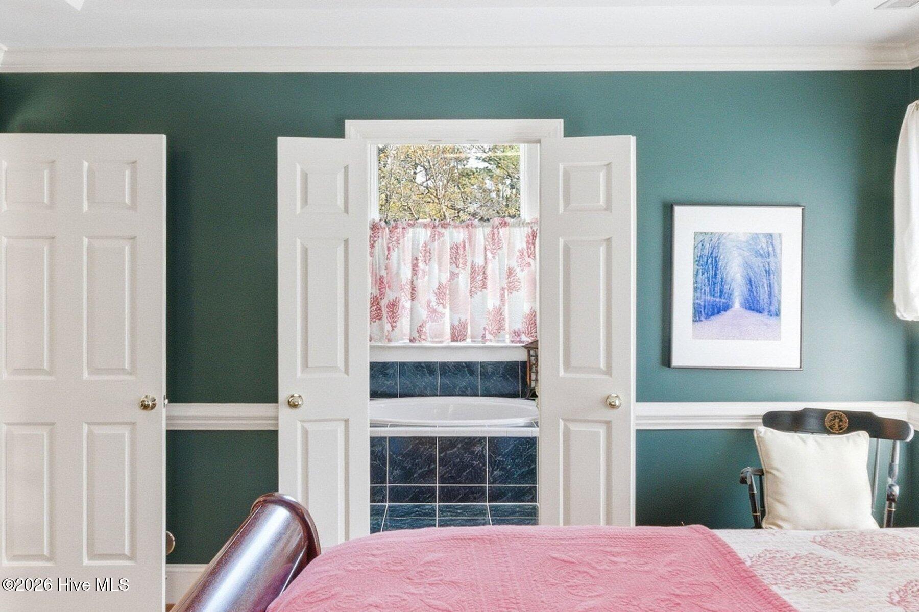 100562414 | Photo 51