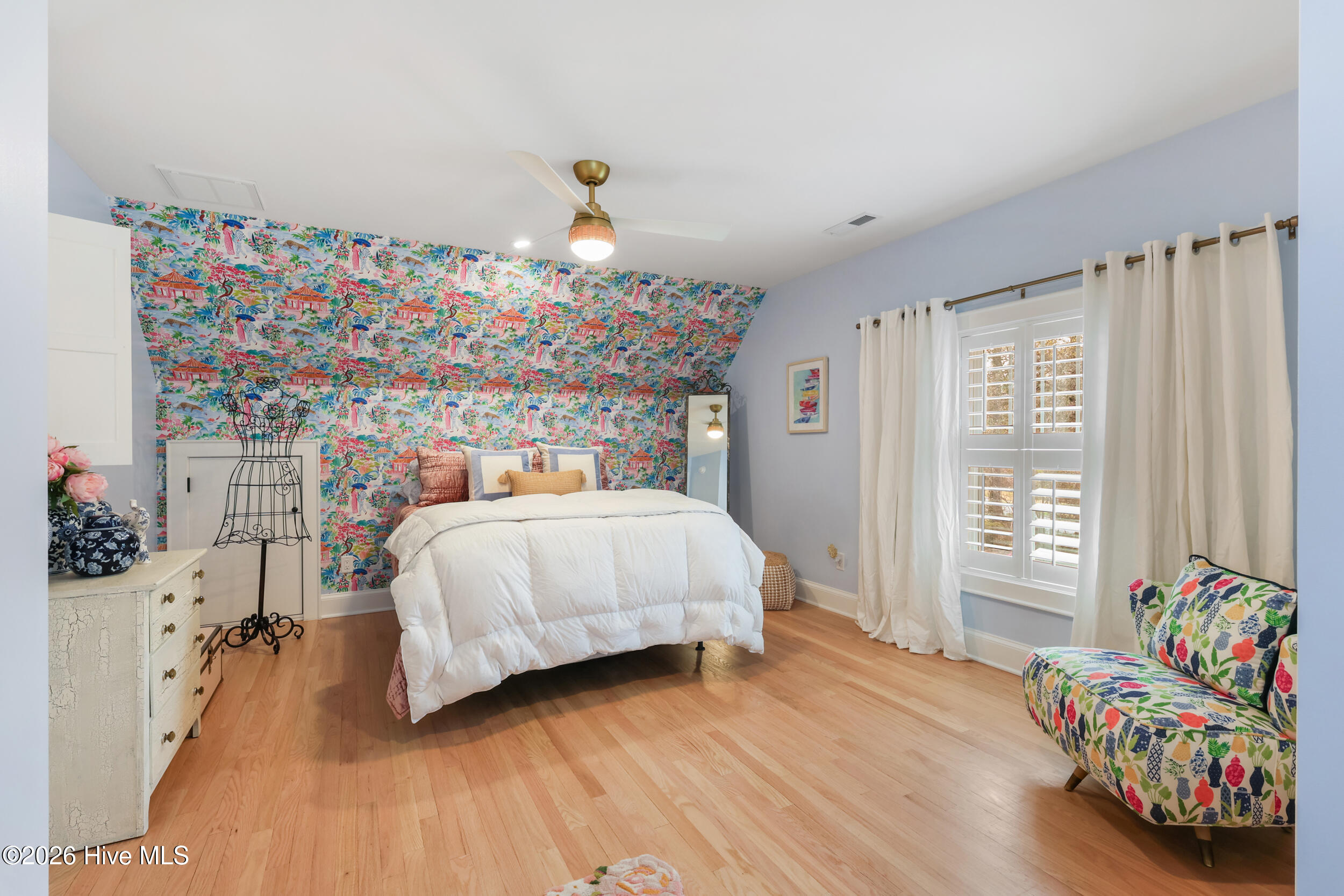 100562808 | Photo 22