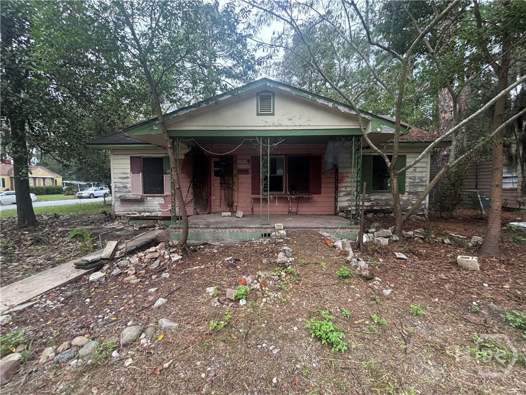 Photo 1 of Single family home for sale at 416 S Baldwin Cir, Savannah, GA 31405 | MLS# SA366584 | Listing updated on 2026-10-27