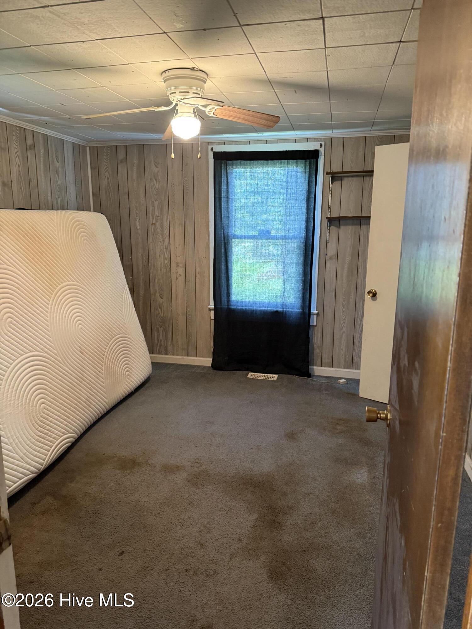 890 Hibbs Road,Newport