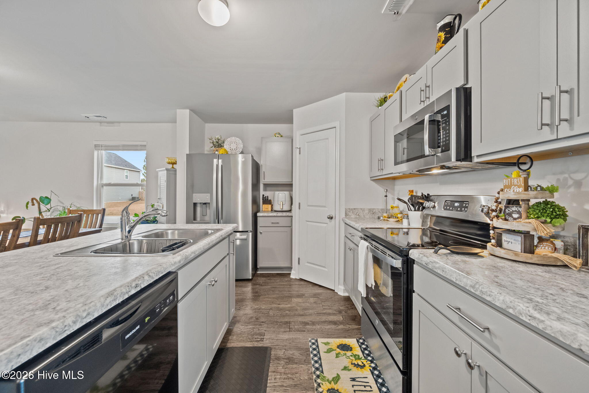 100552202 | Photo 36