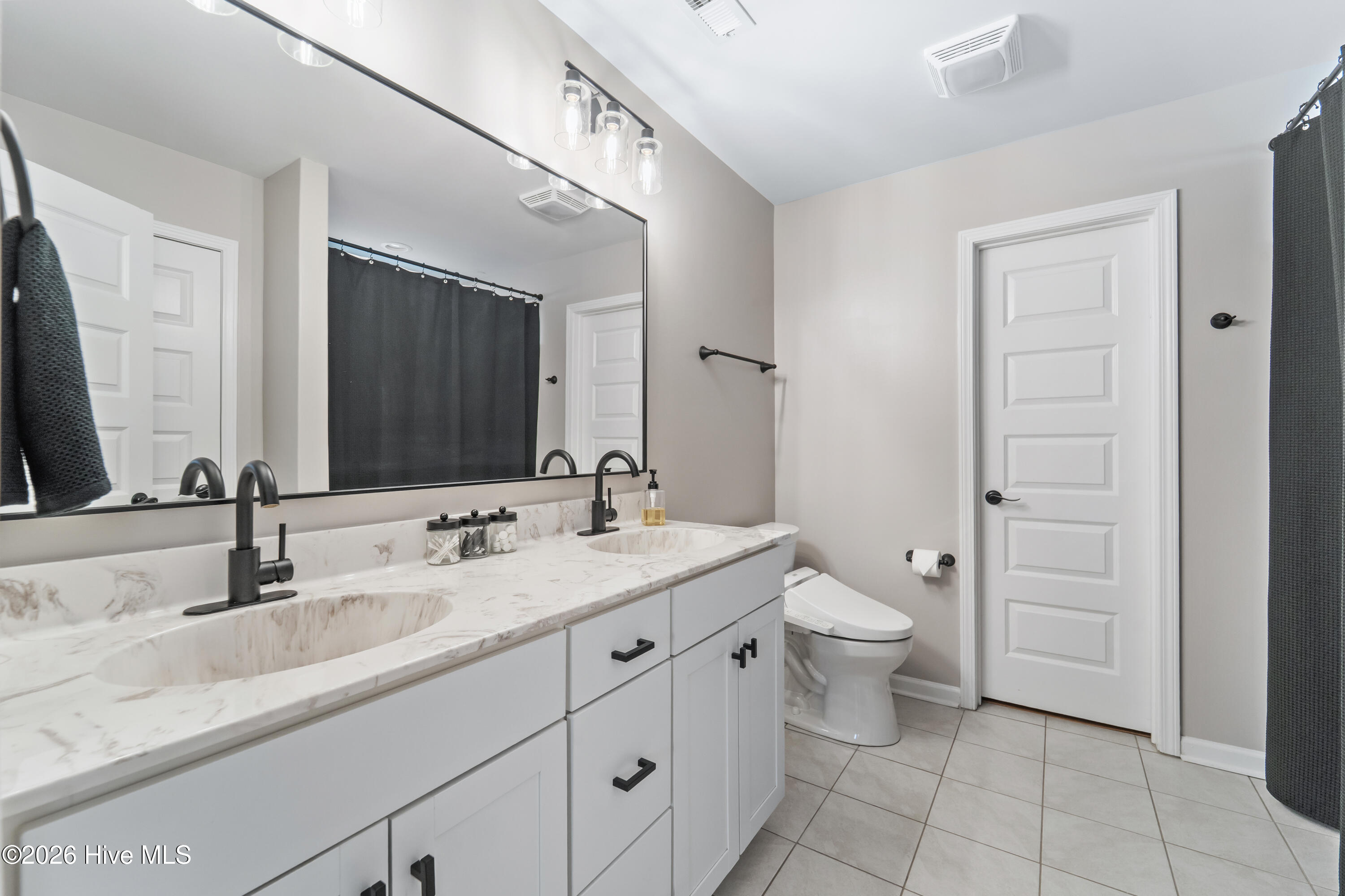 242 Legacy Lane,Newport