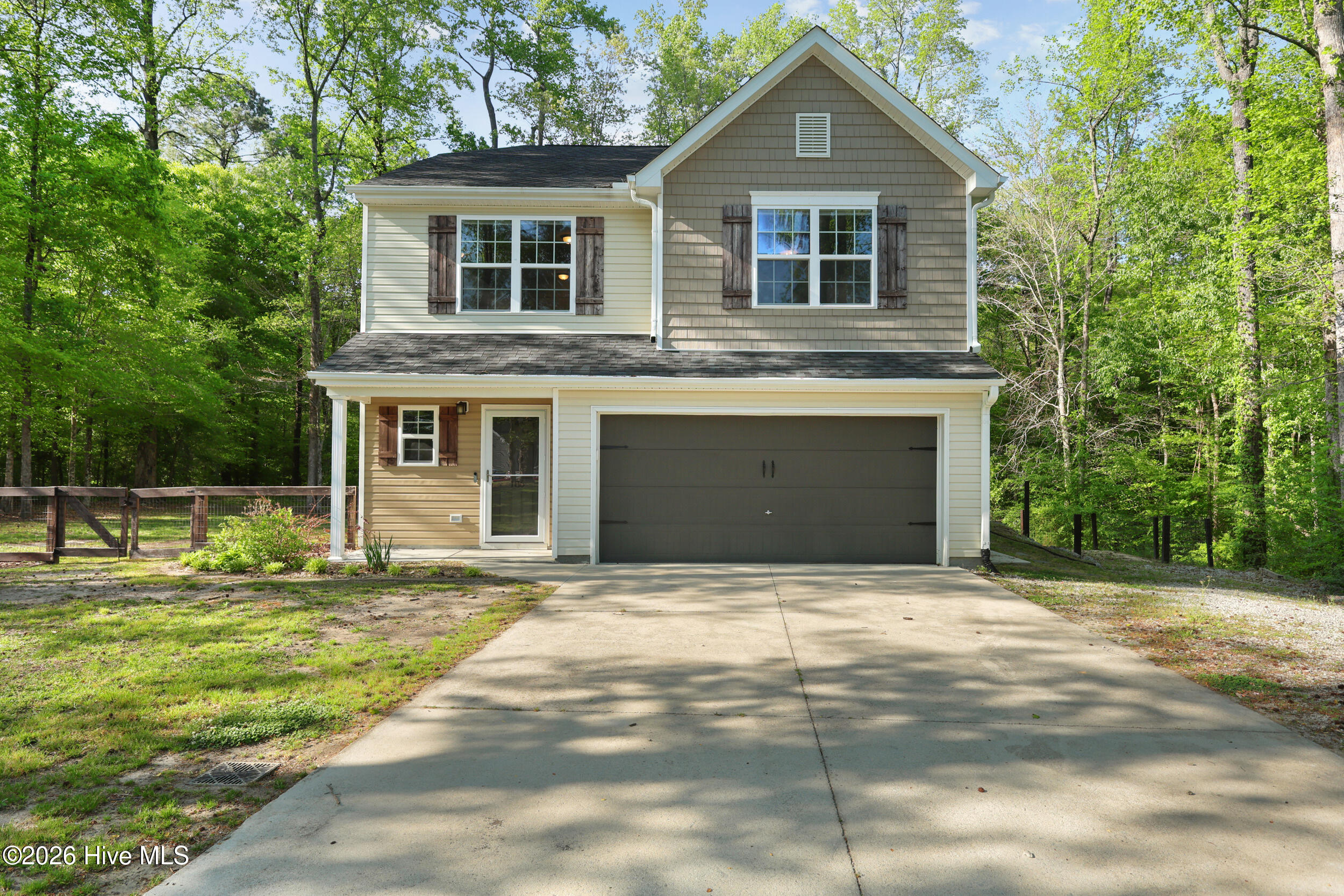 100567487 | Photo 37