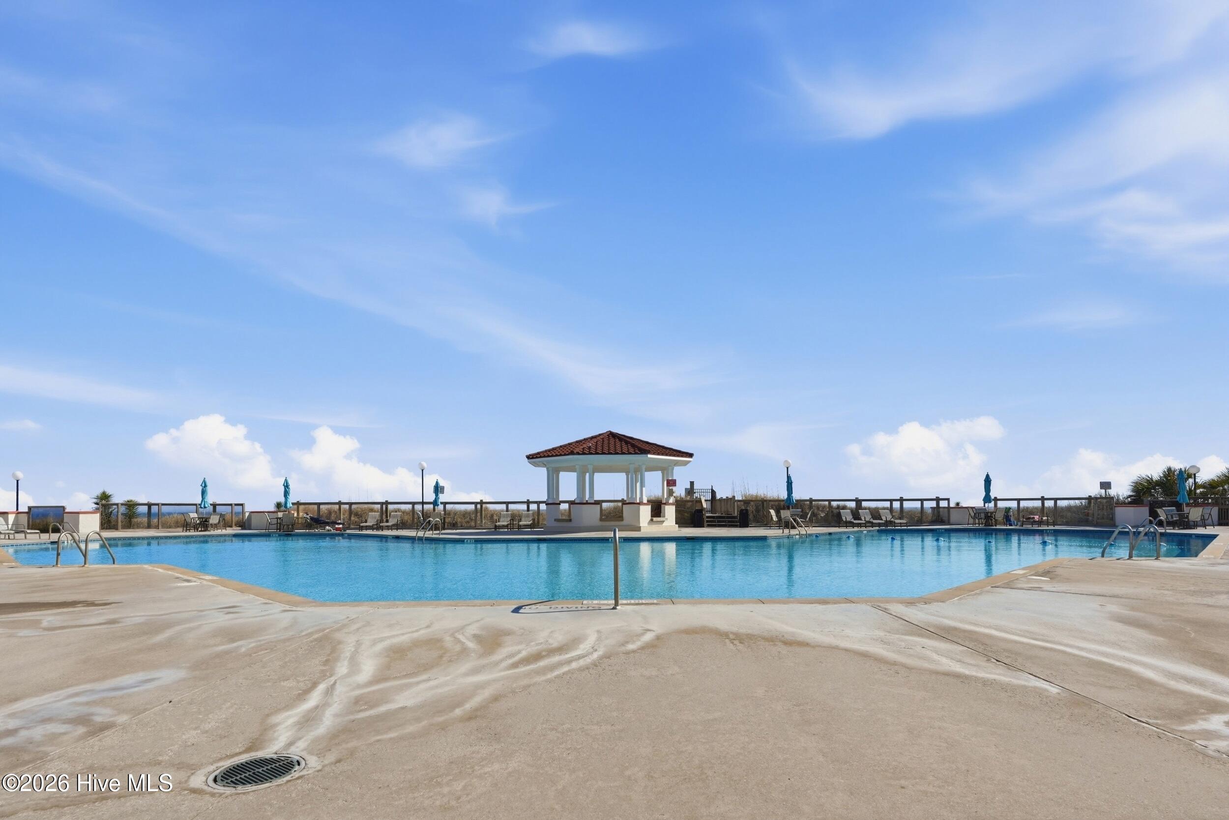 100560519 | Photo 47