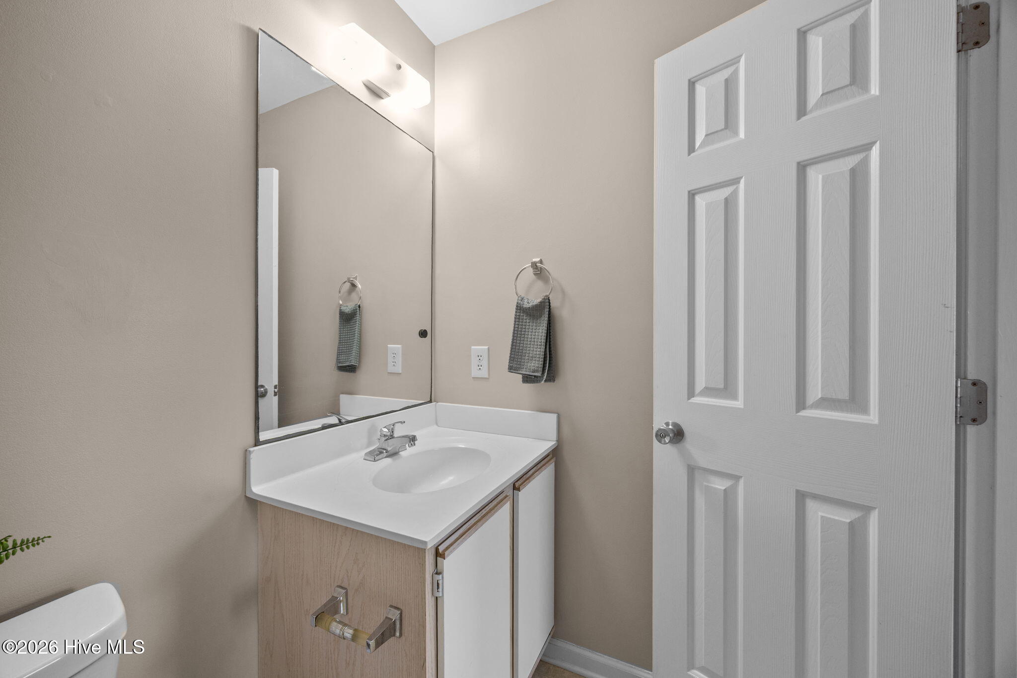 100553765 | Photo 24