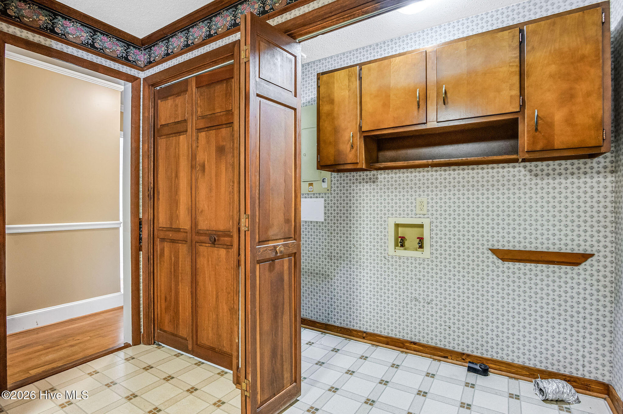 100565785 | Photo 19