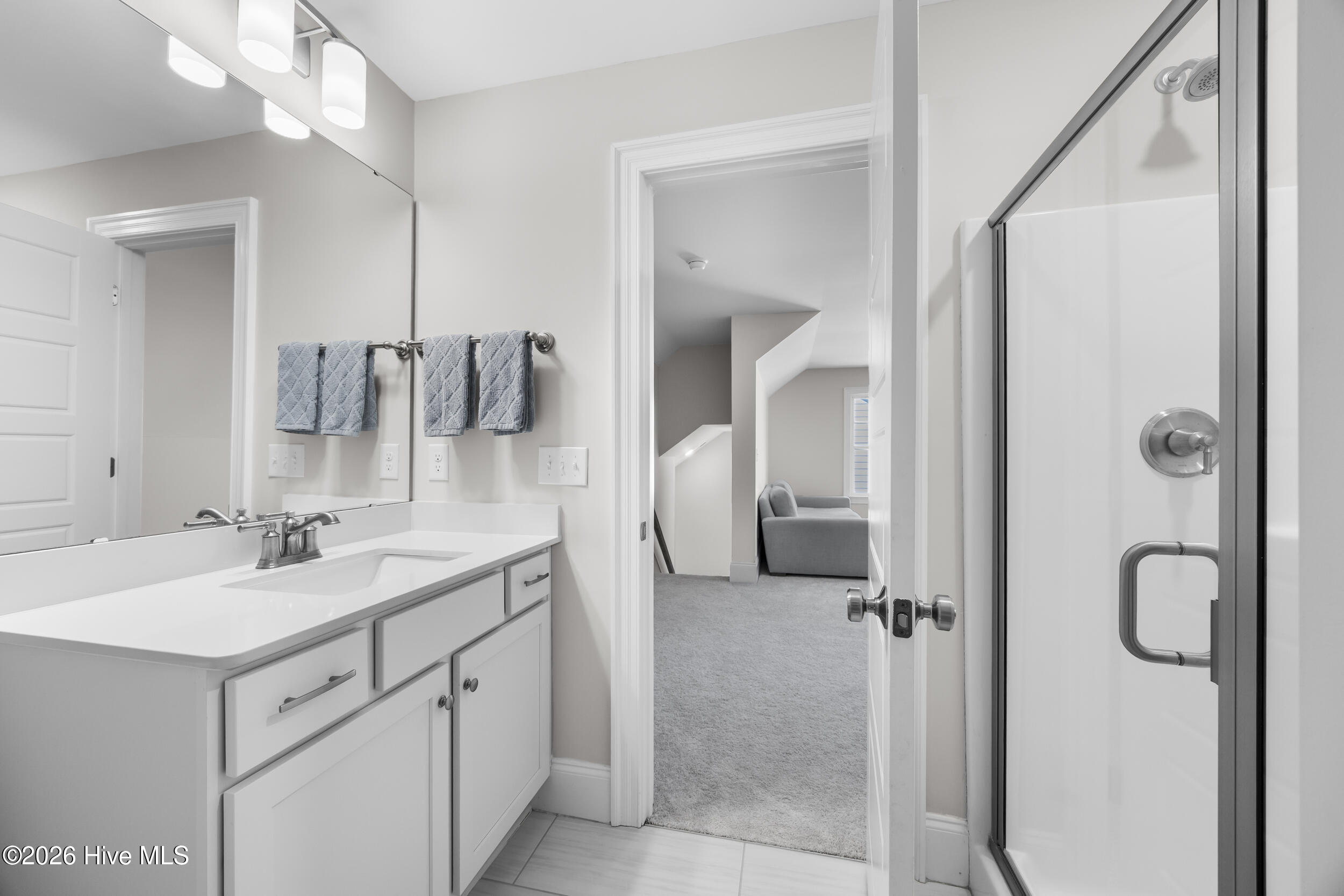 100567603 | Photo 42