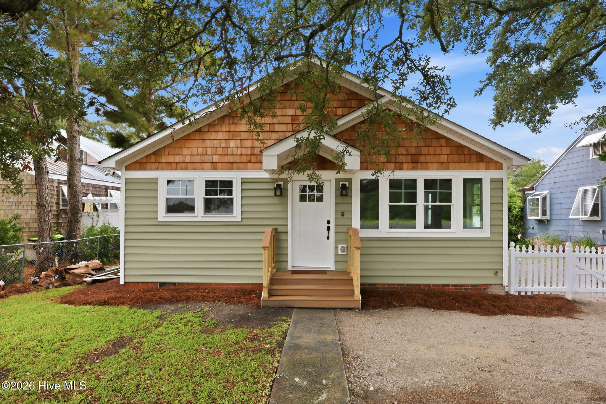 1st image of 2609 Arendell St, Morehead City, NC 28557 | MLS# 100585011