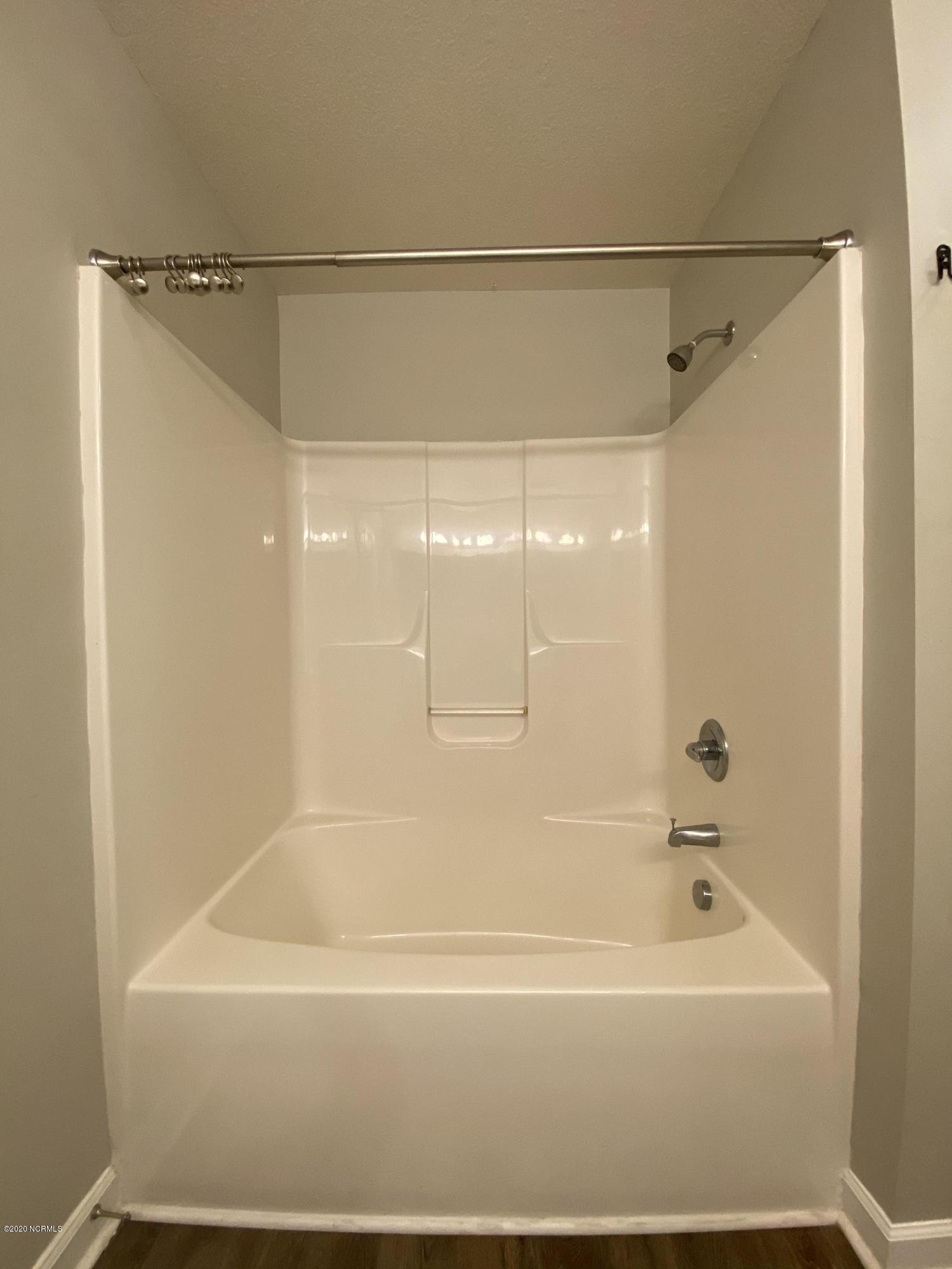 100564195 | Photo 16