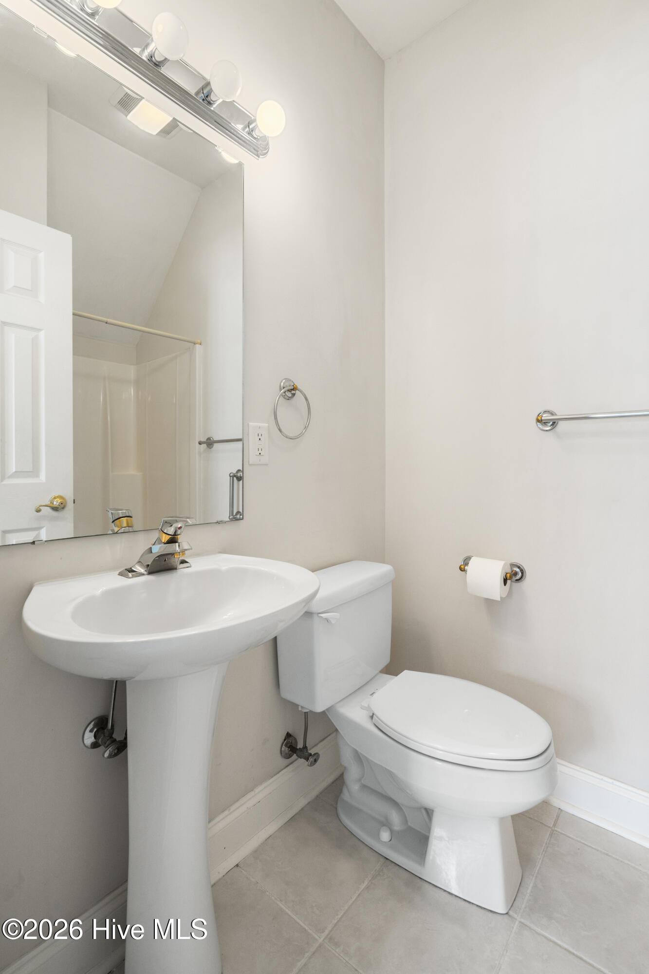 100550705 | Photo 35