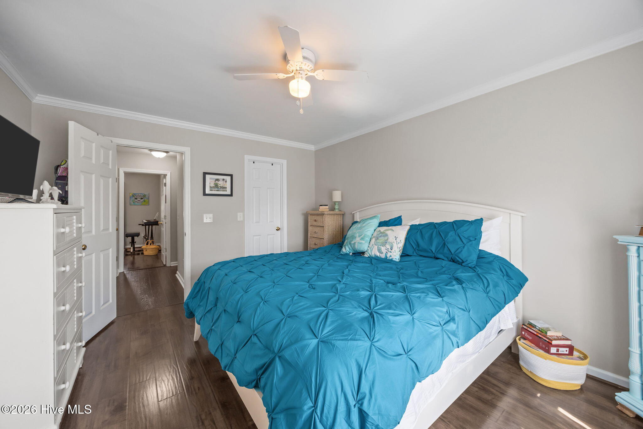 100559515 | Photo 23