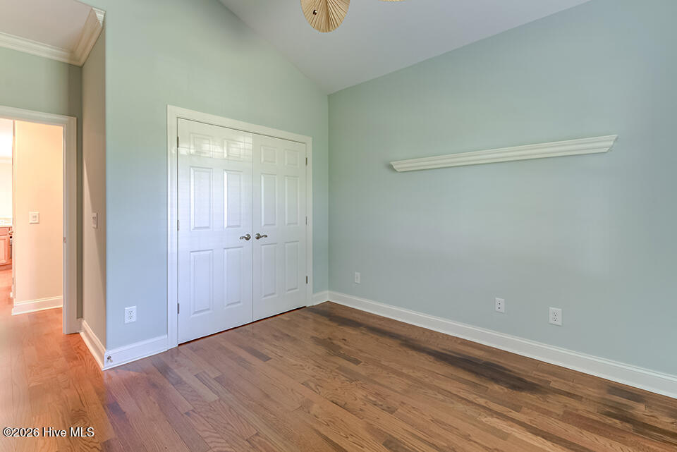 100569553 | Photo 24